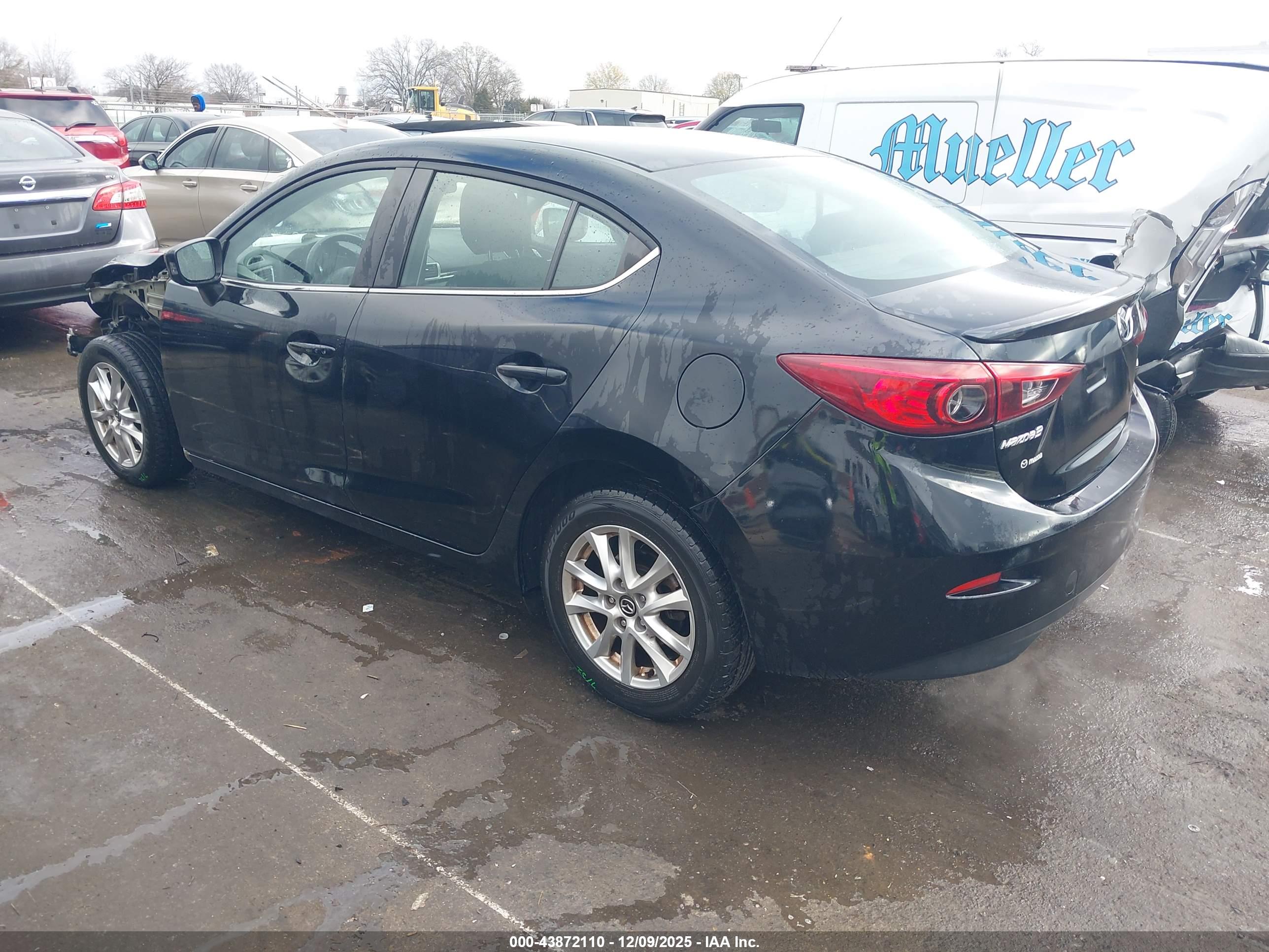 MAZDA MAZDA3 image 3
