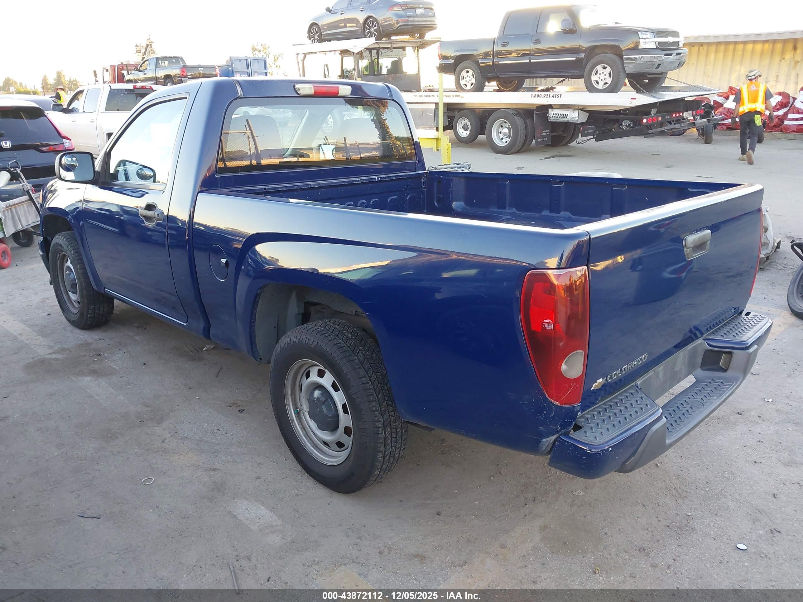 CHEVROLET COLORADO image 3