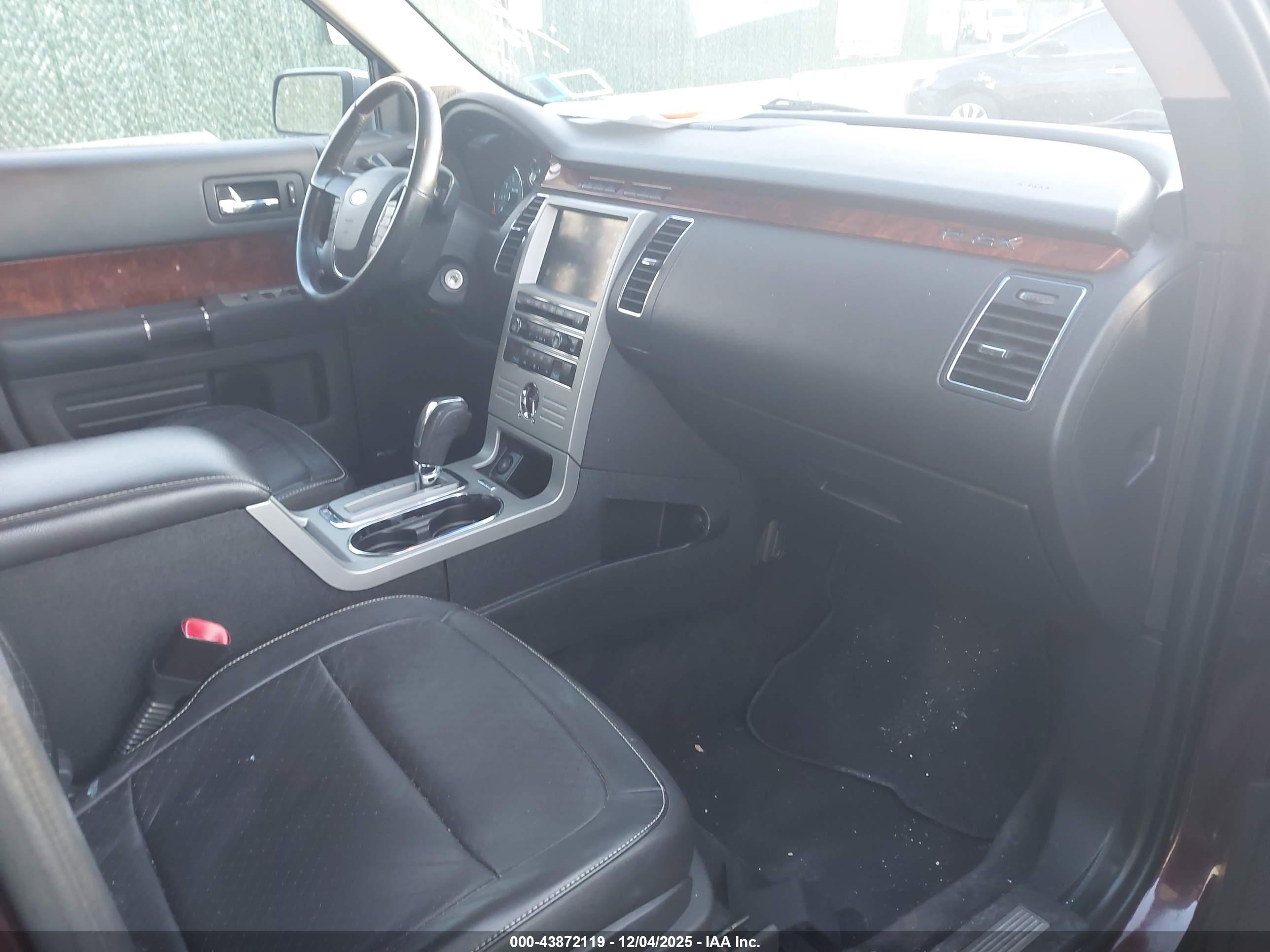 FORD FLEX image 5