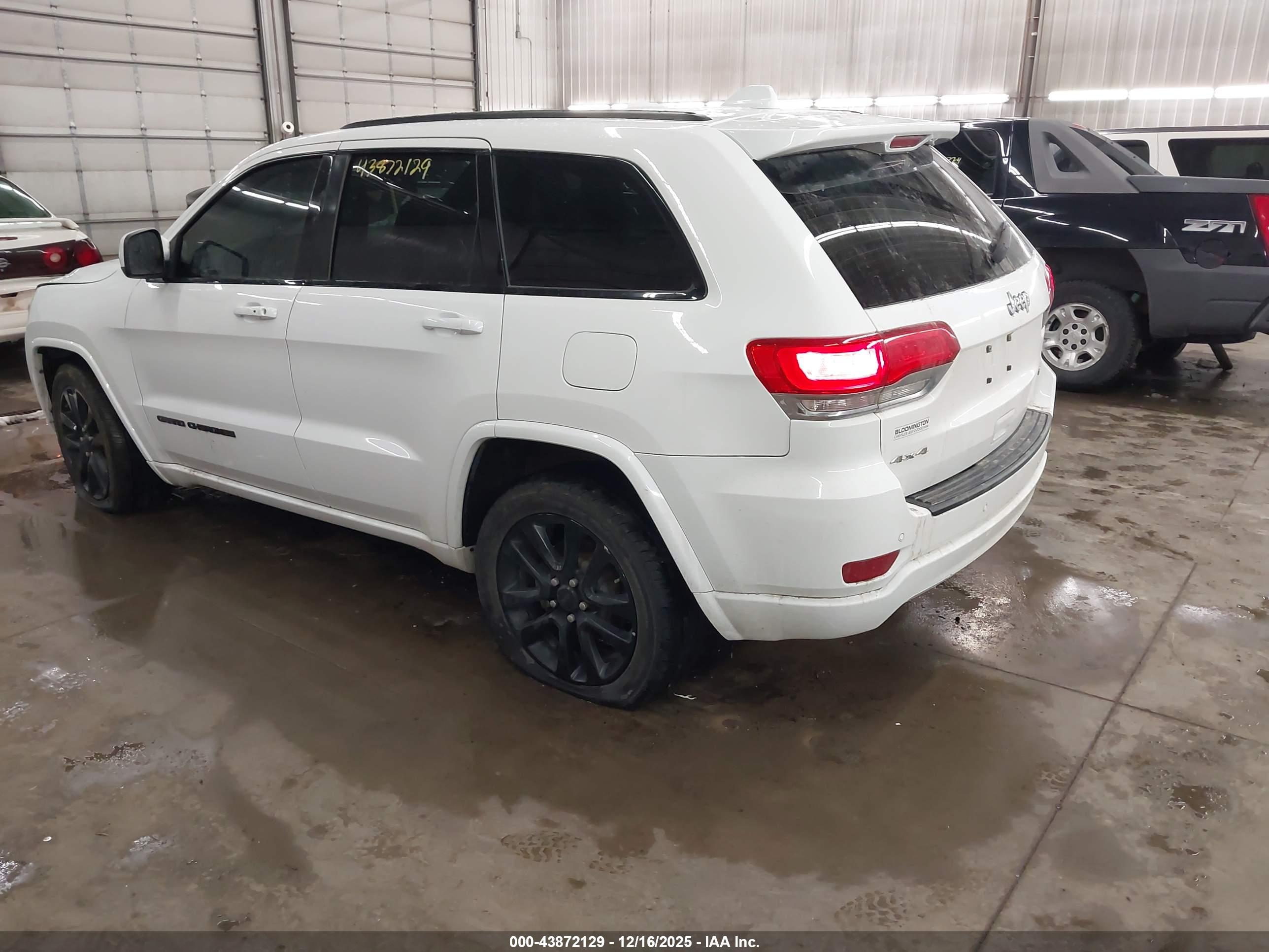 JEEP GRAND image 3
