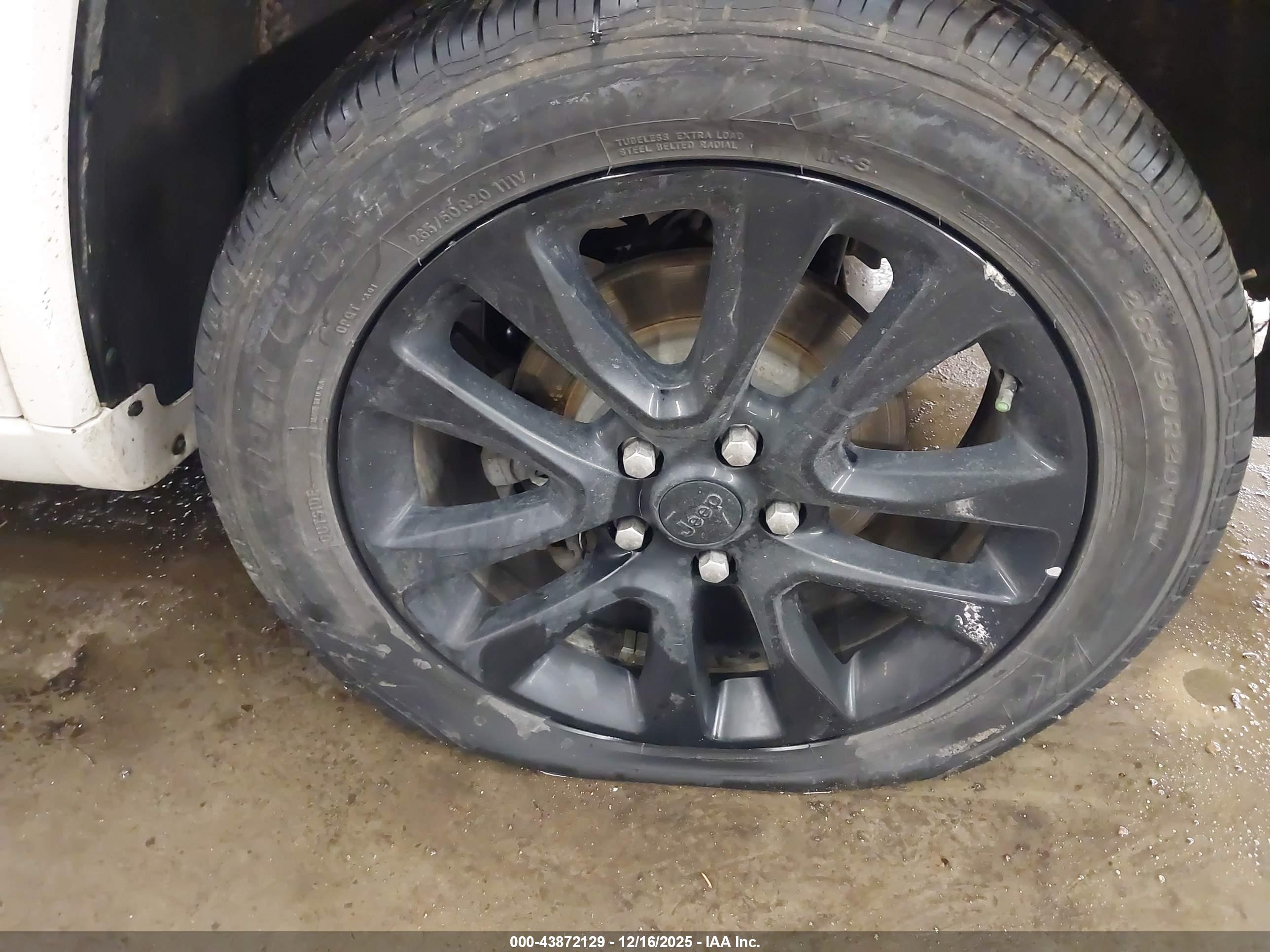 JEEP GRAND image 6