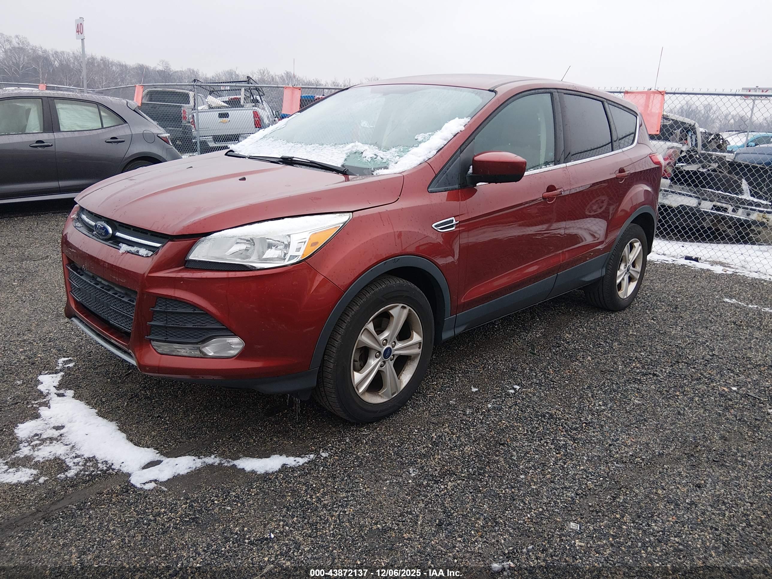 FORD ESCAPE image 2