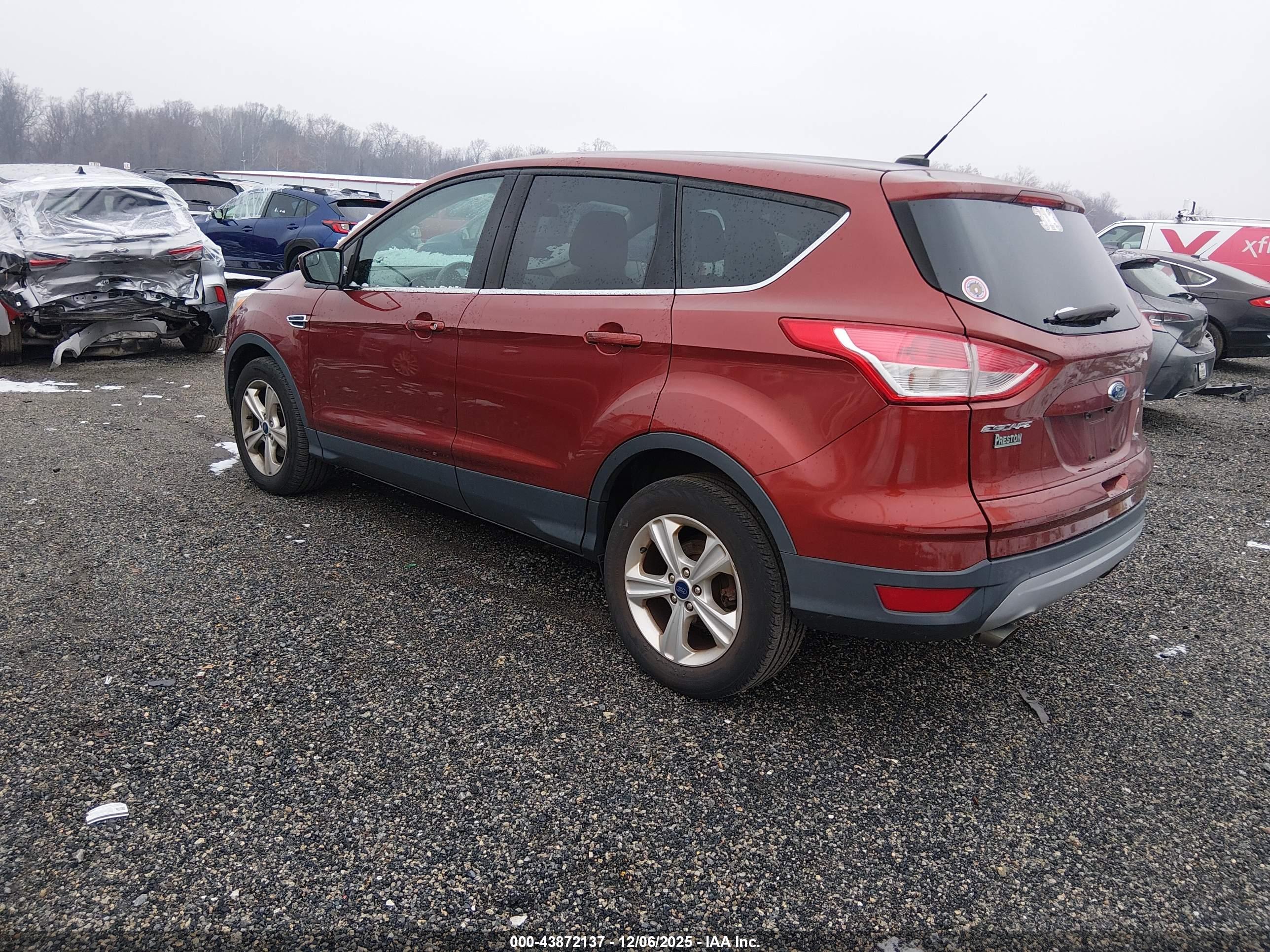 FORD ESCAPE image 3
