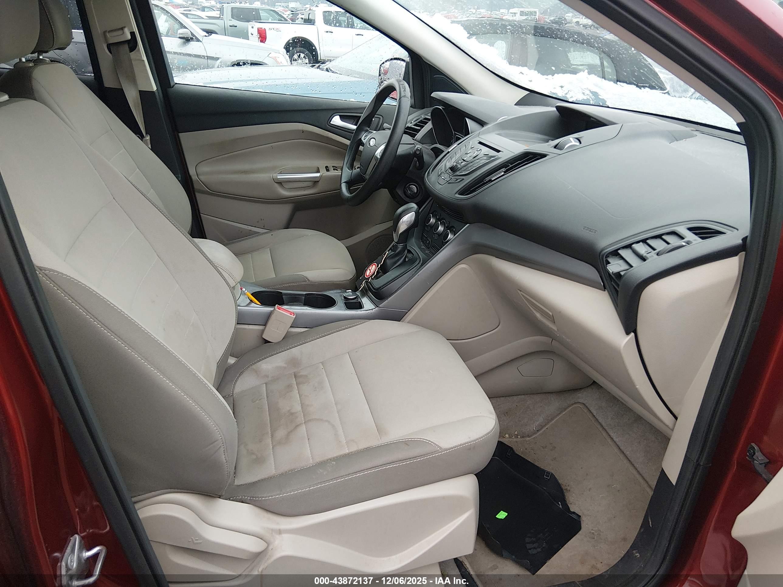 FORD ESCAPE image 5
