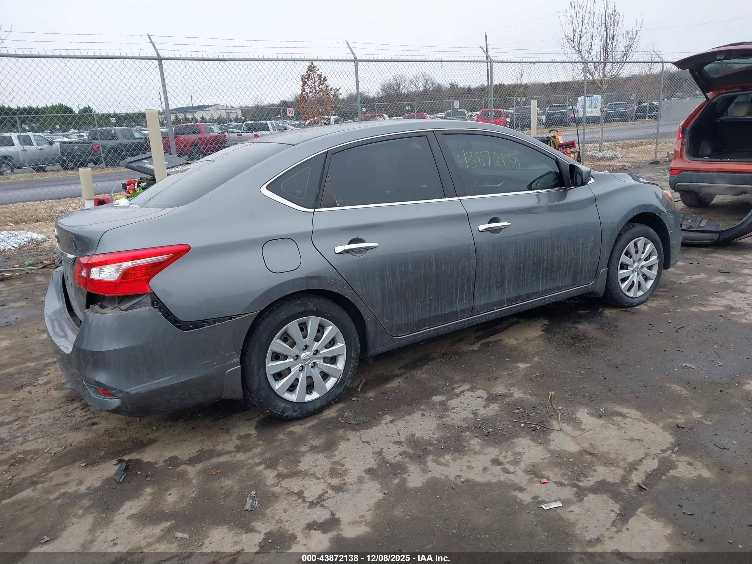 NISSAN SENTRA image 4