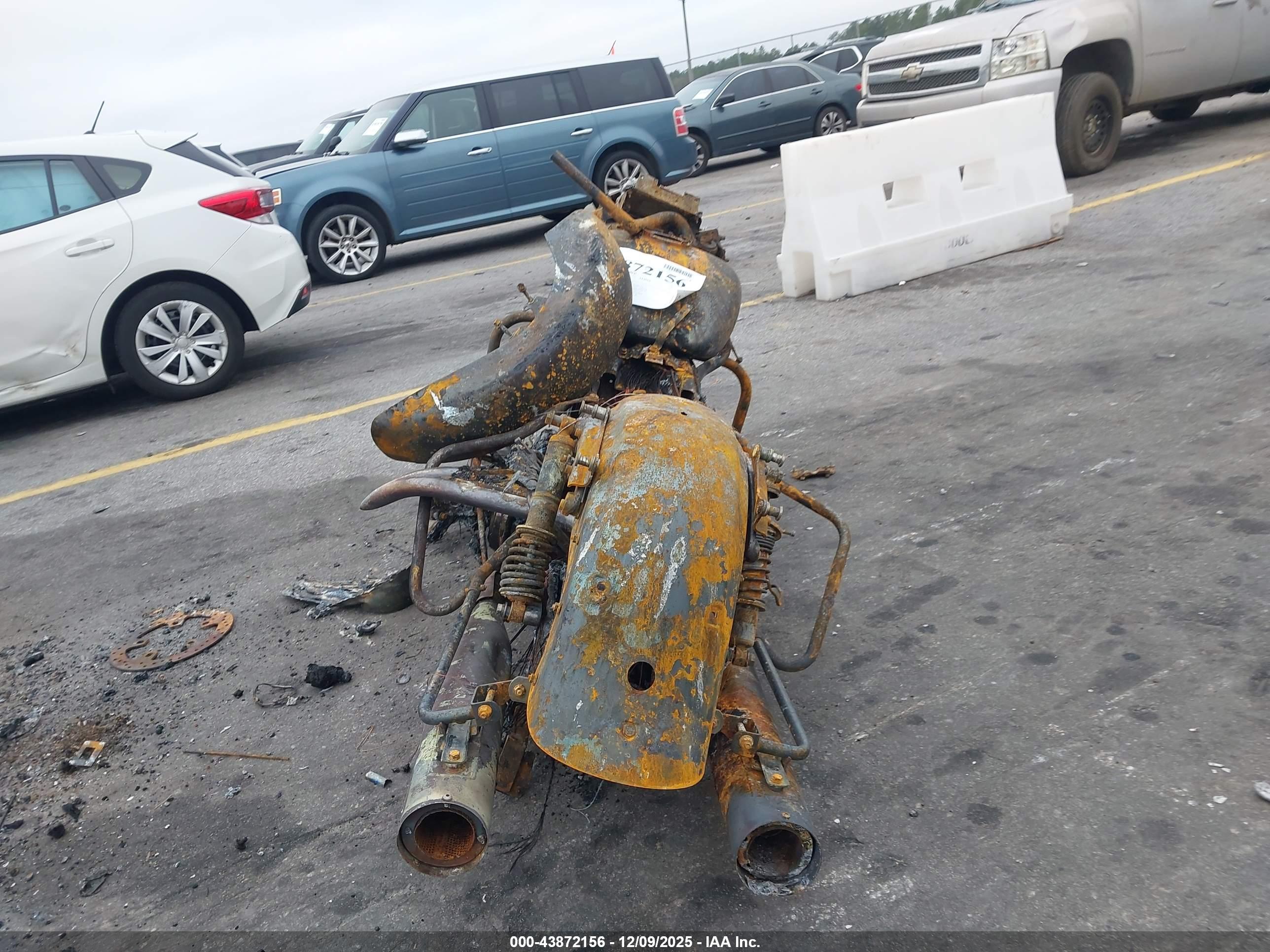 HARLEY-DAVIDSON FLHXS image 6