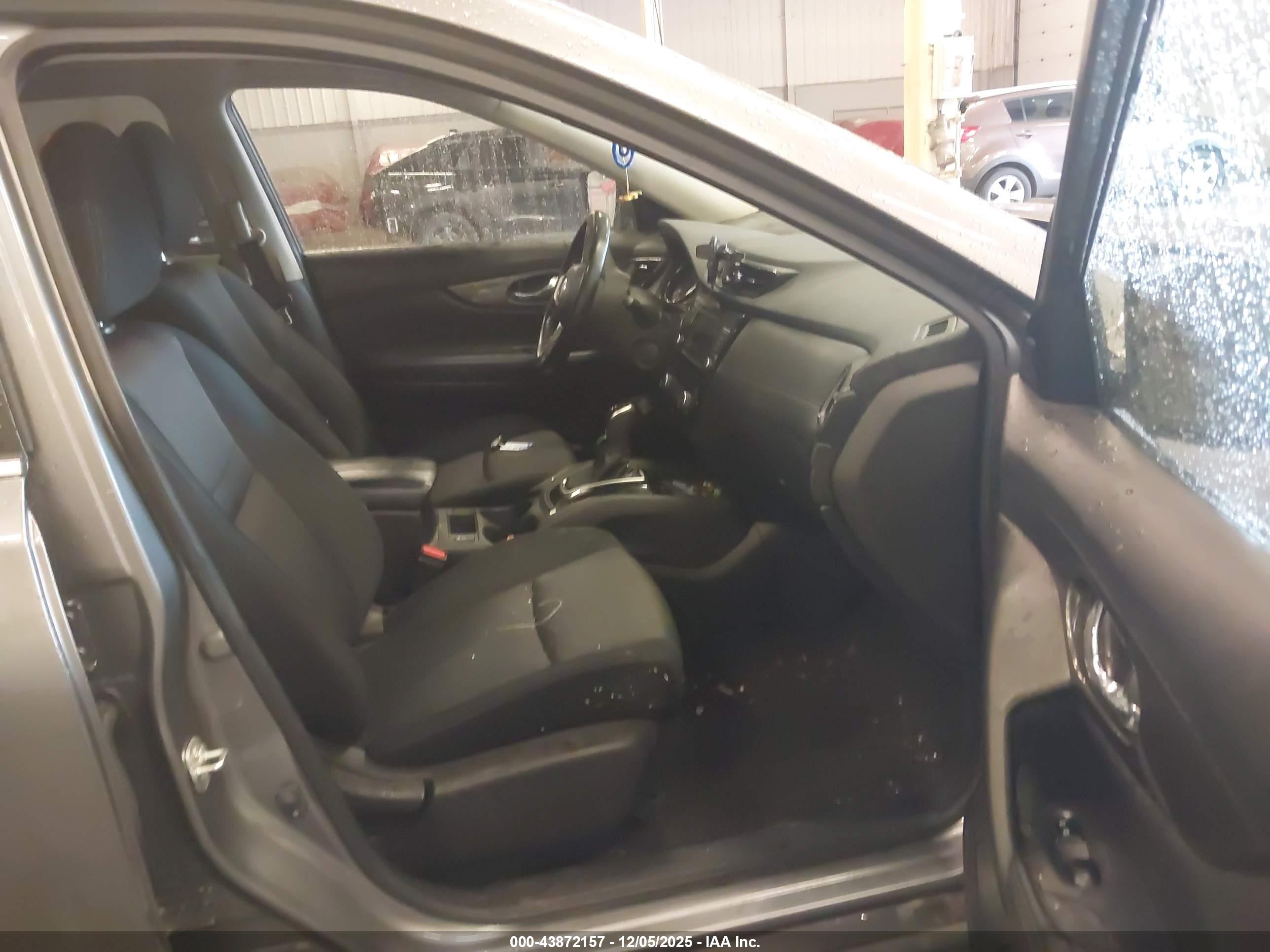 NISSAN ROGUE image 5