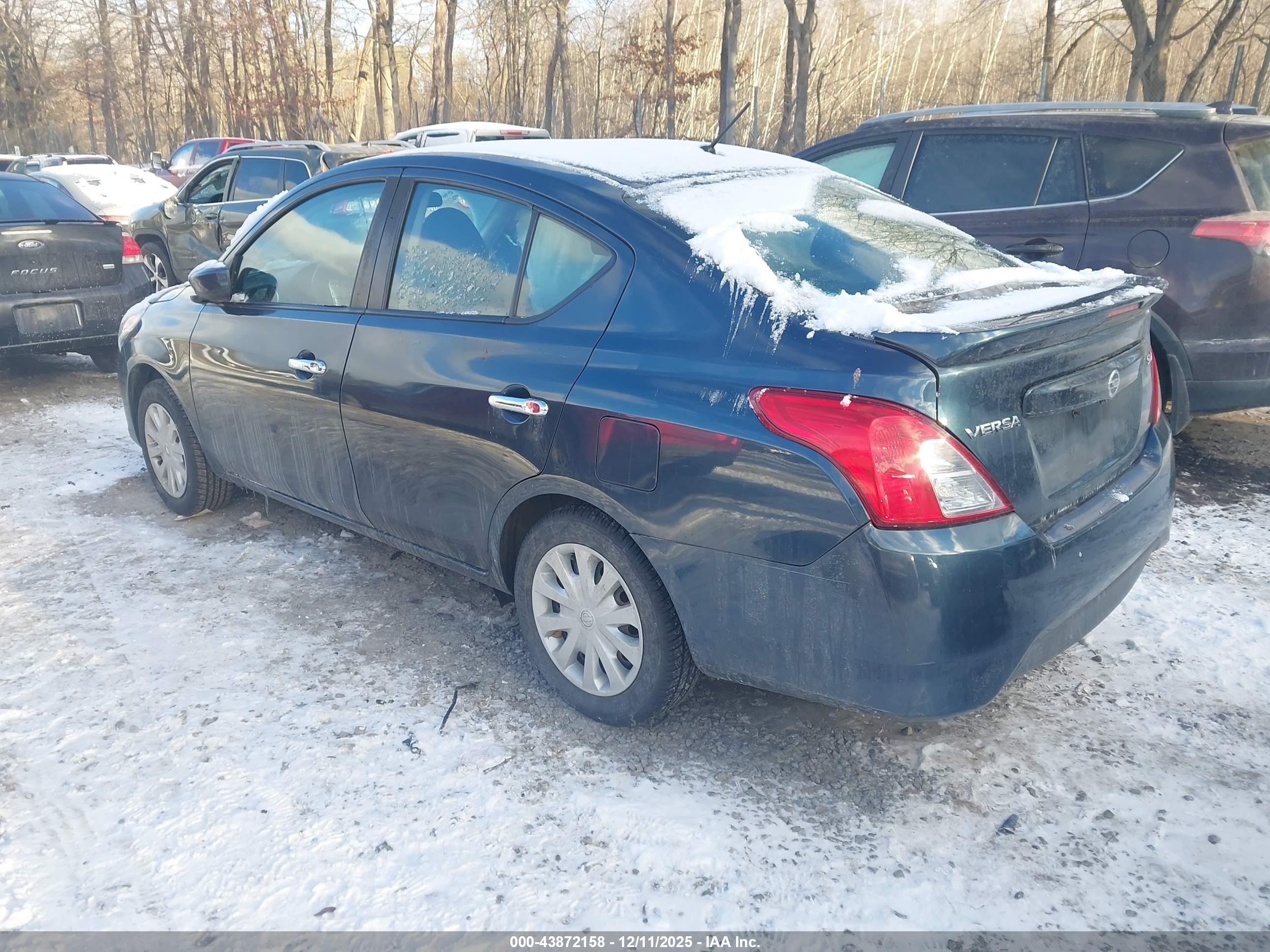 NISSAN VERSA image 3