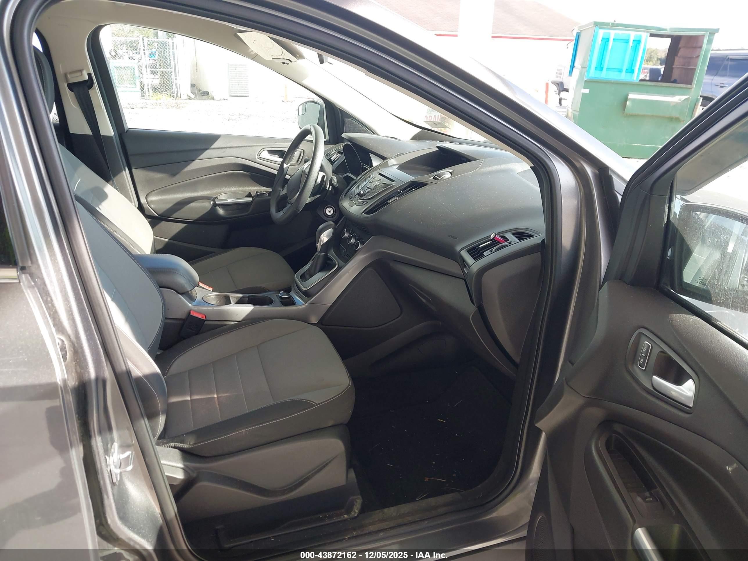 FORD ESCAPE image 5
