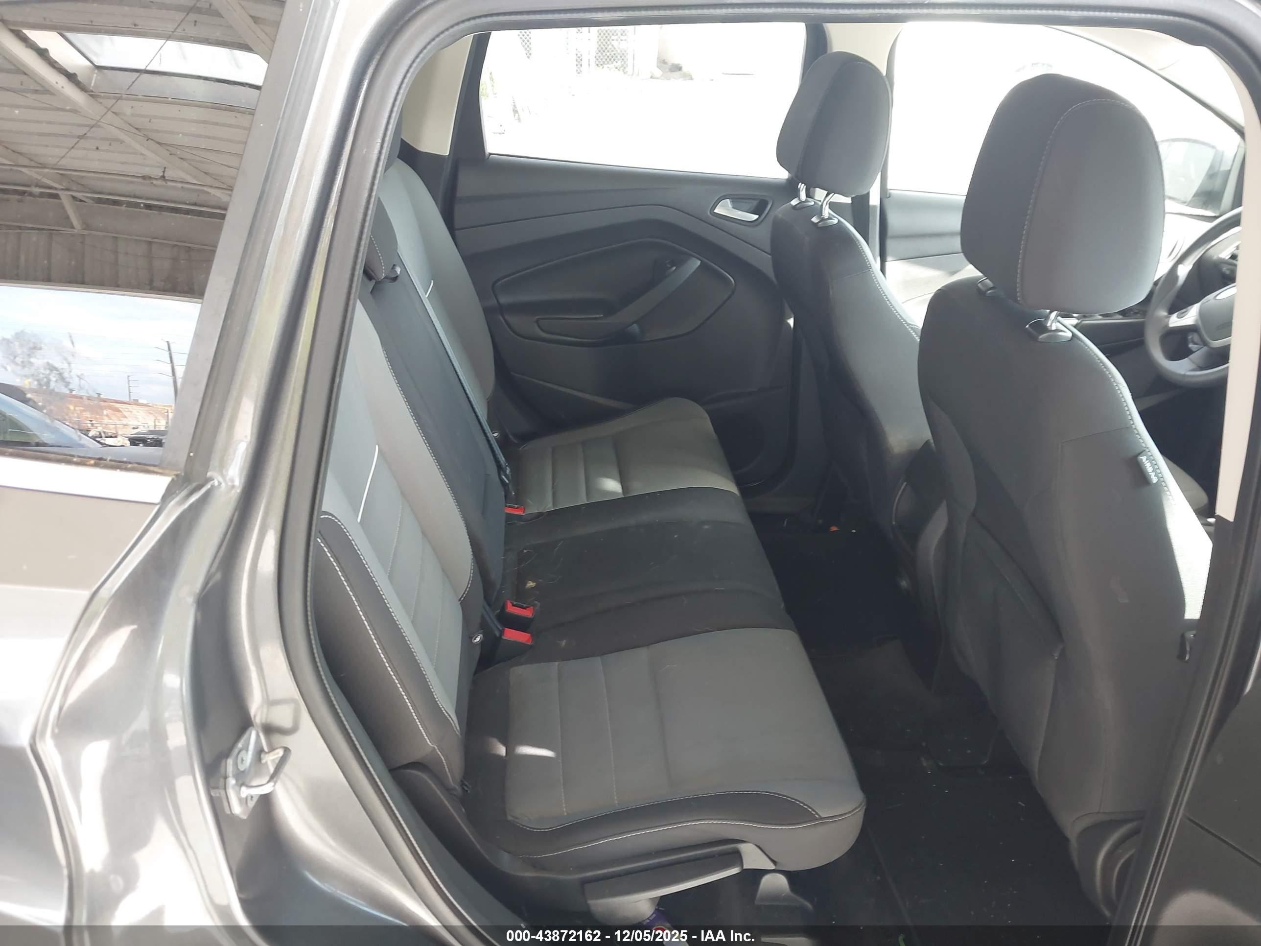 FORD ESCAPE image 8