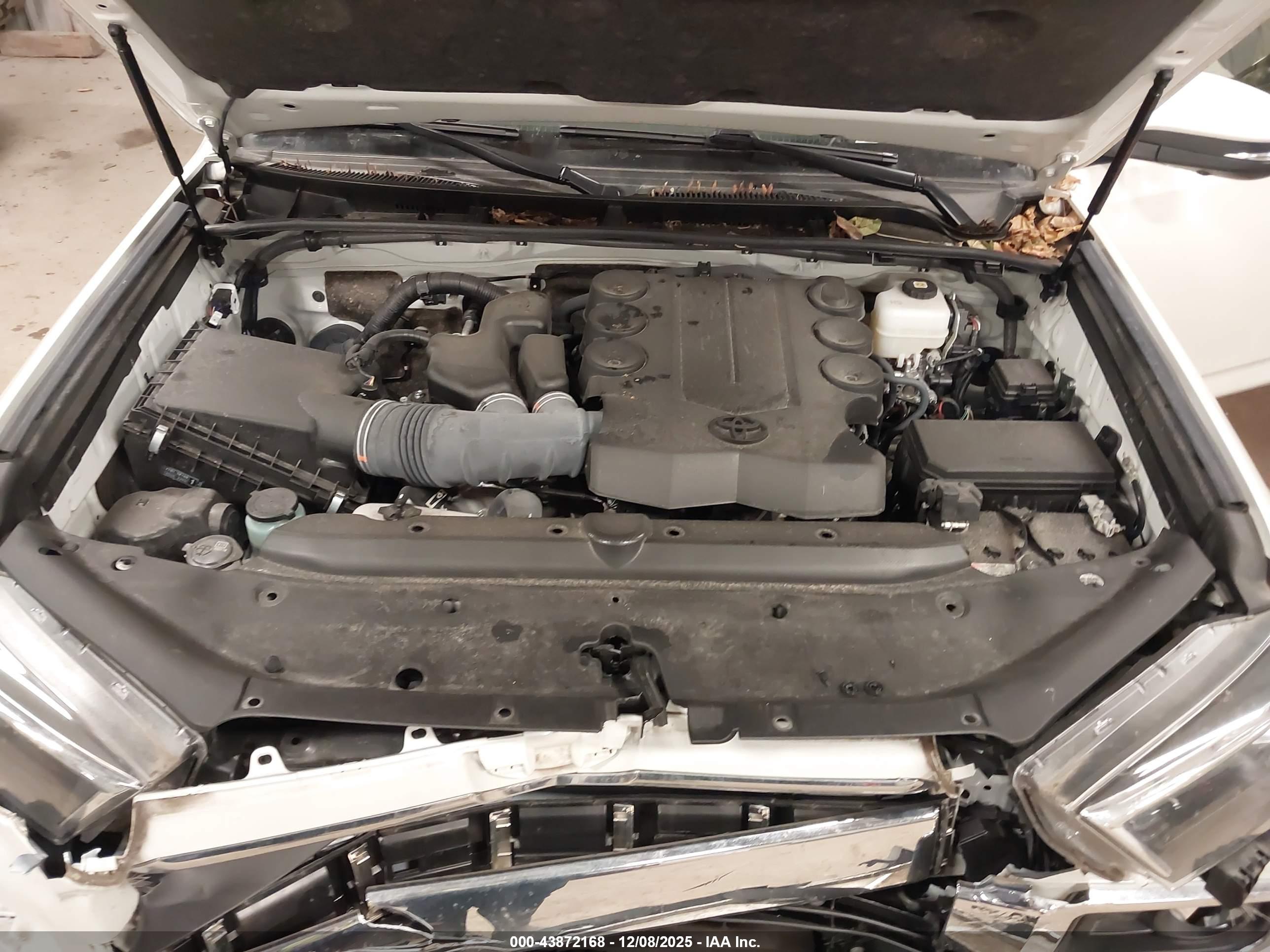 TOYOTA 4RUNNER image 10