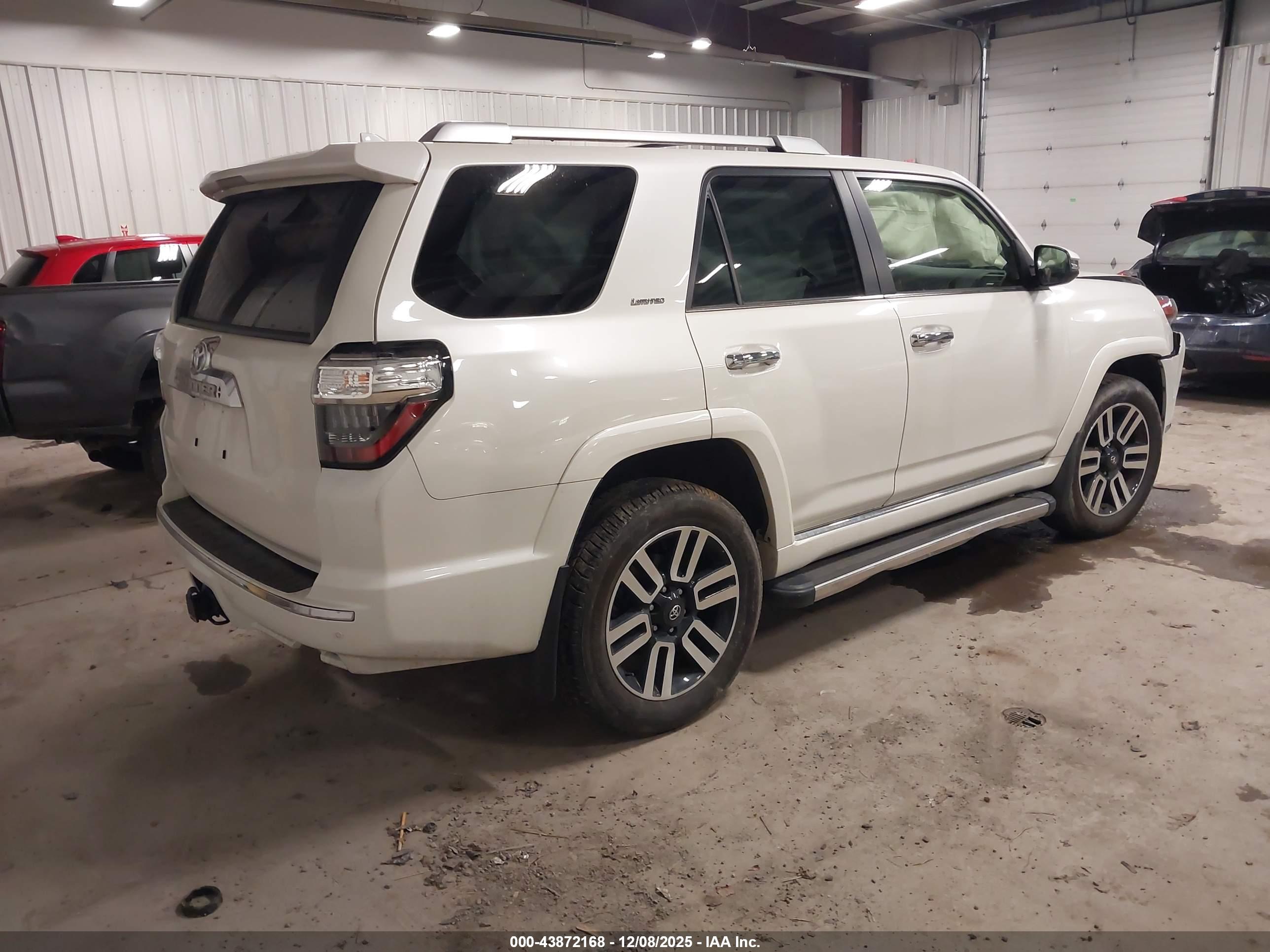 TOYOTA 4RUNNER image 4