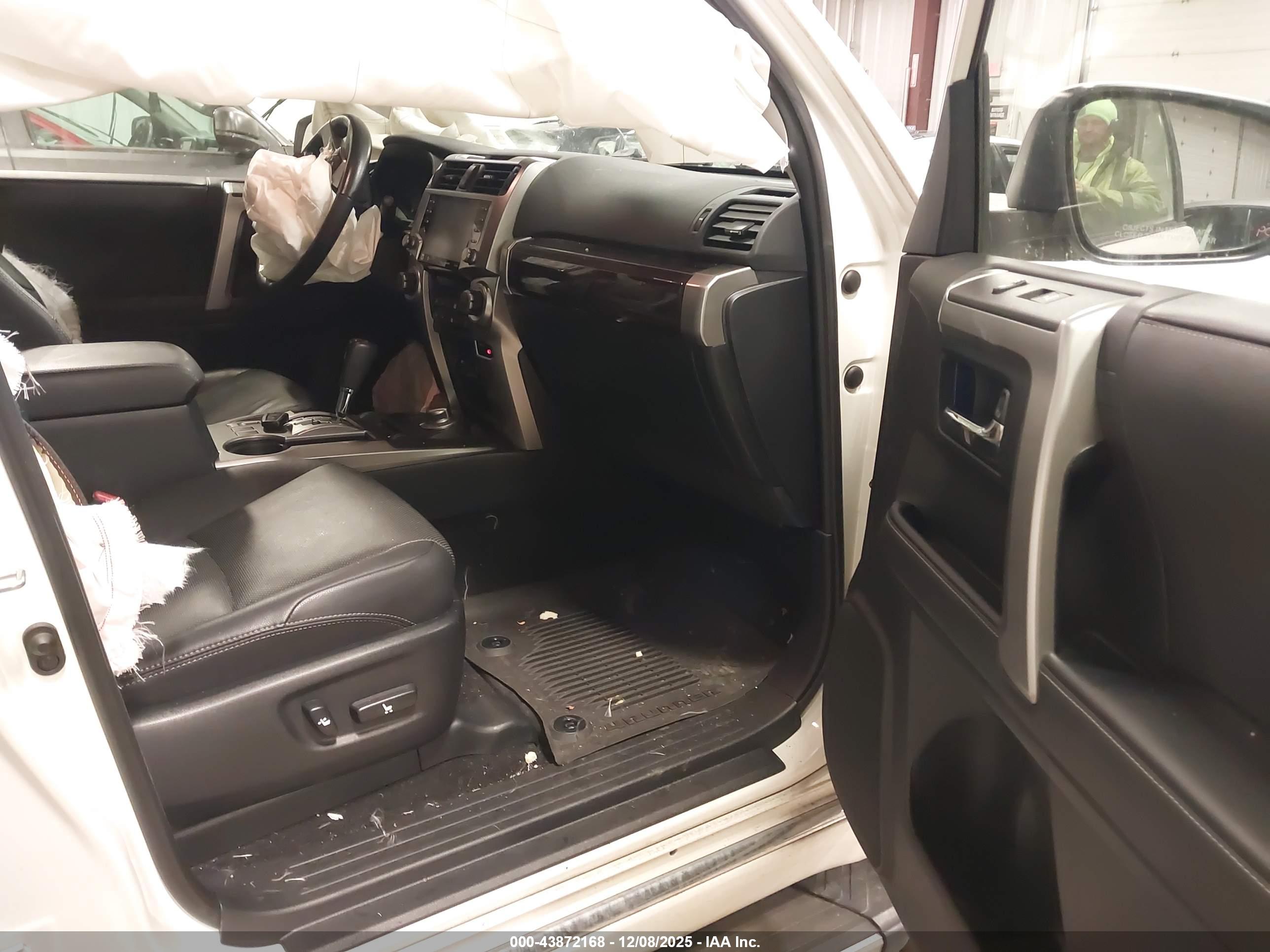 TOYOTA 4RUNNER image 5