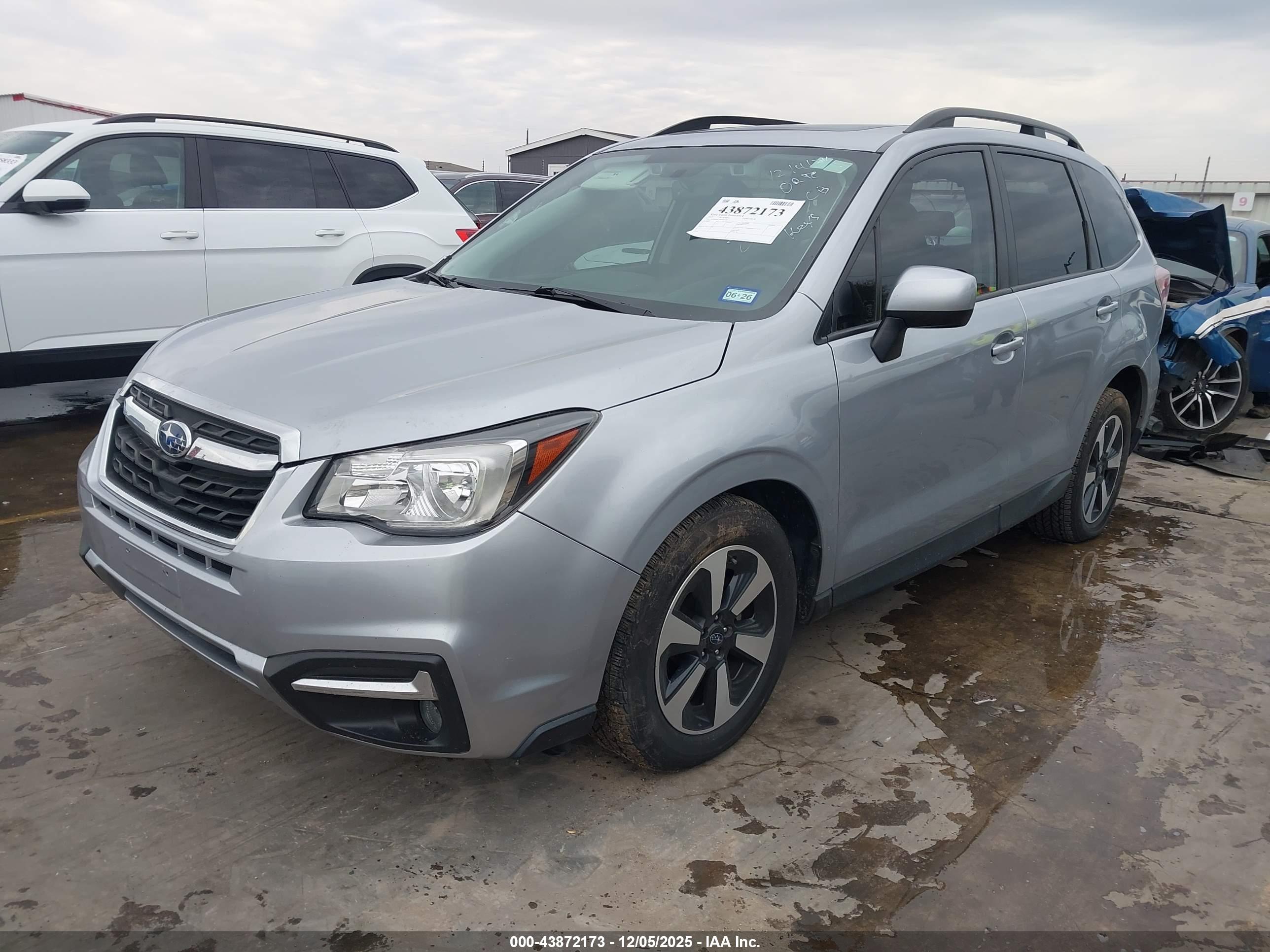 SUBARU FORESTER image 2