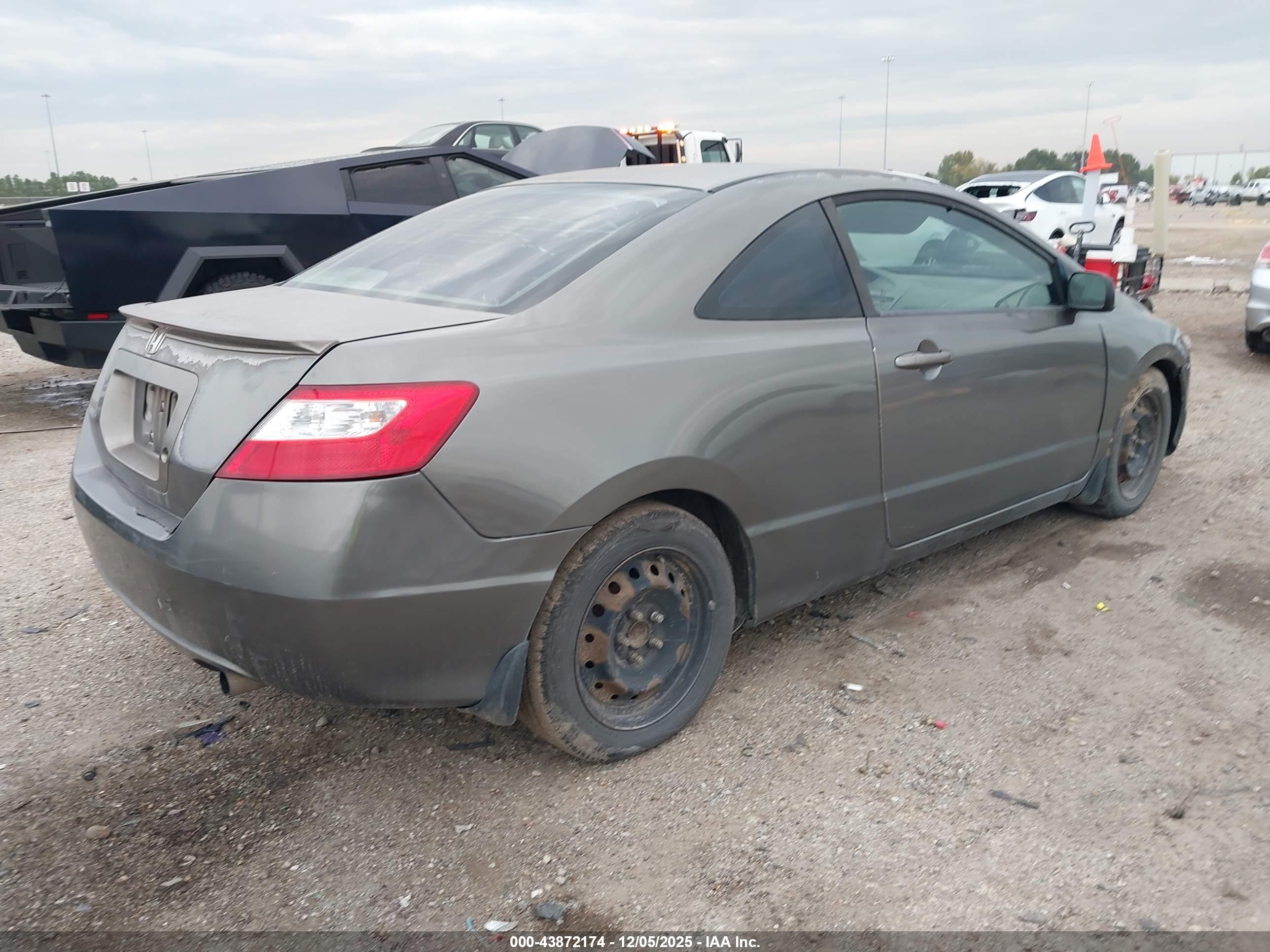 HONDA CIVIC image 4