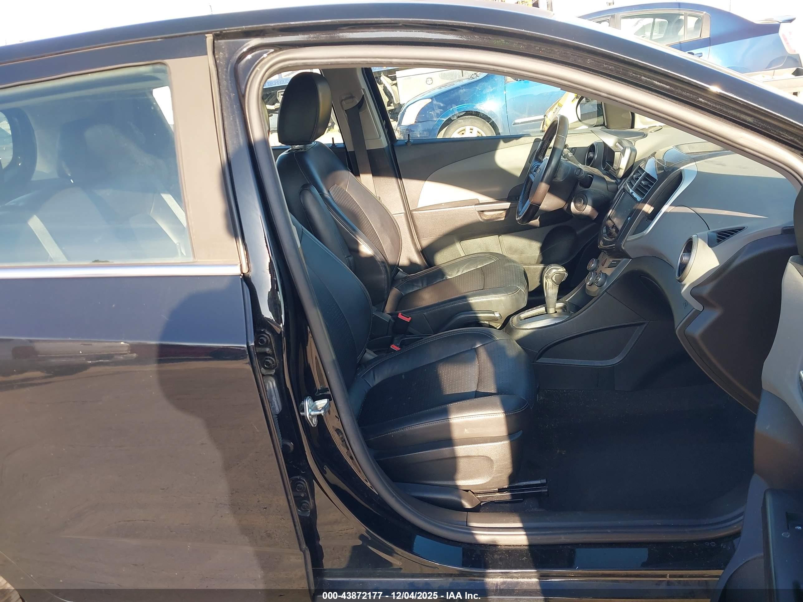 CHEVROLET SONIC image 5
