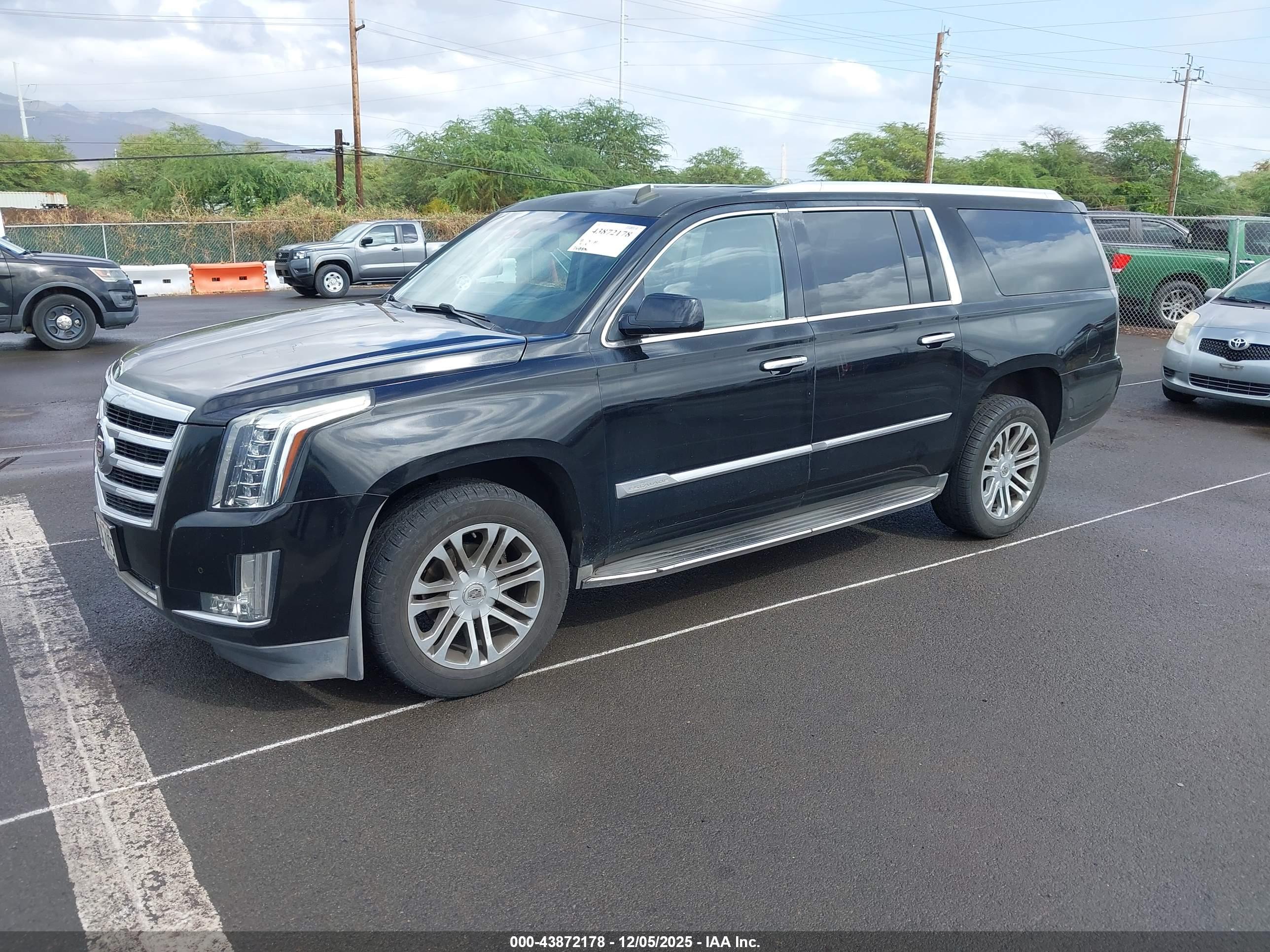 CADILLAC ESCALADE image 2