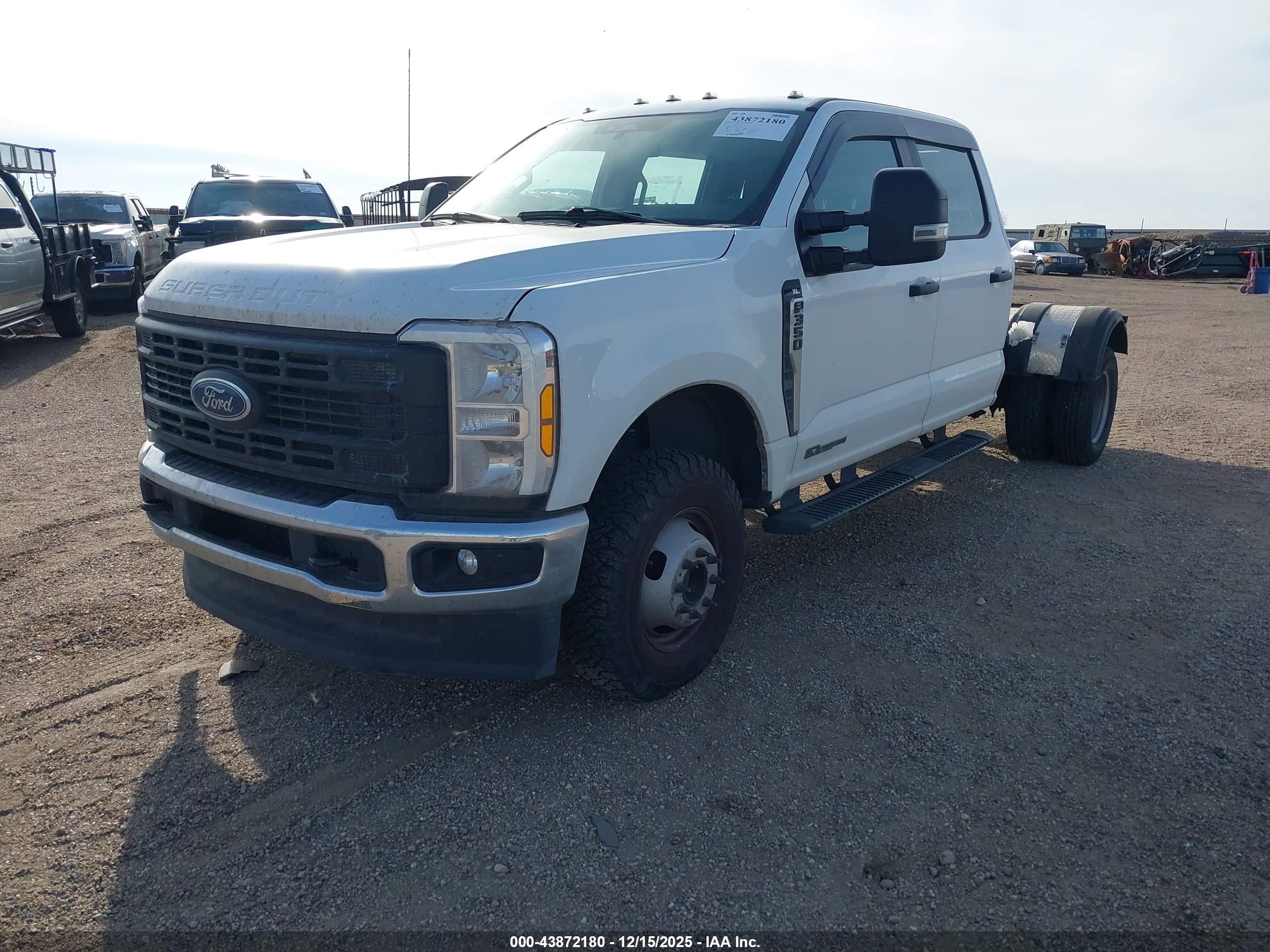 FORD F-350 image 2