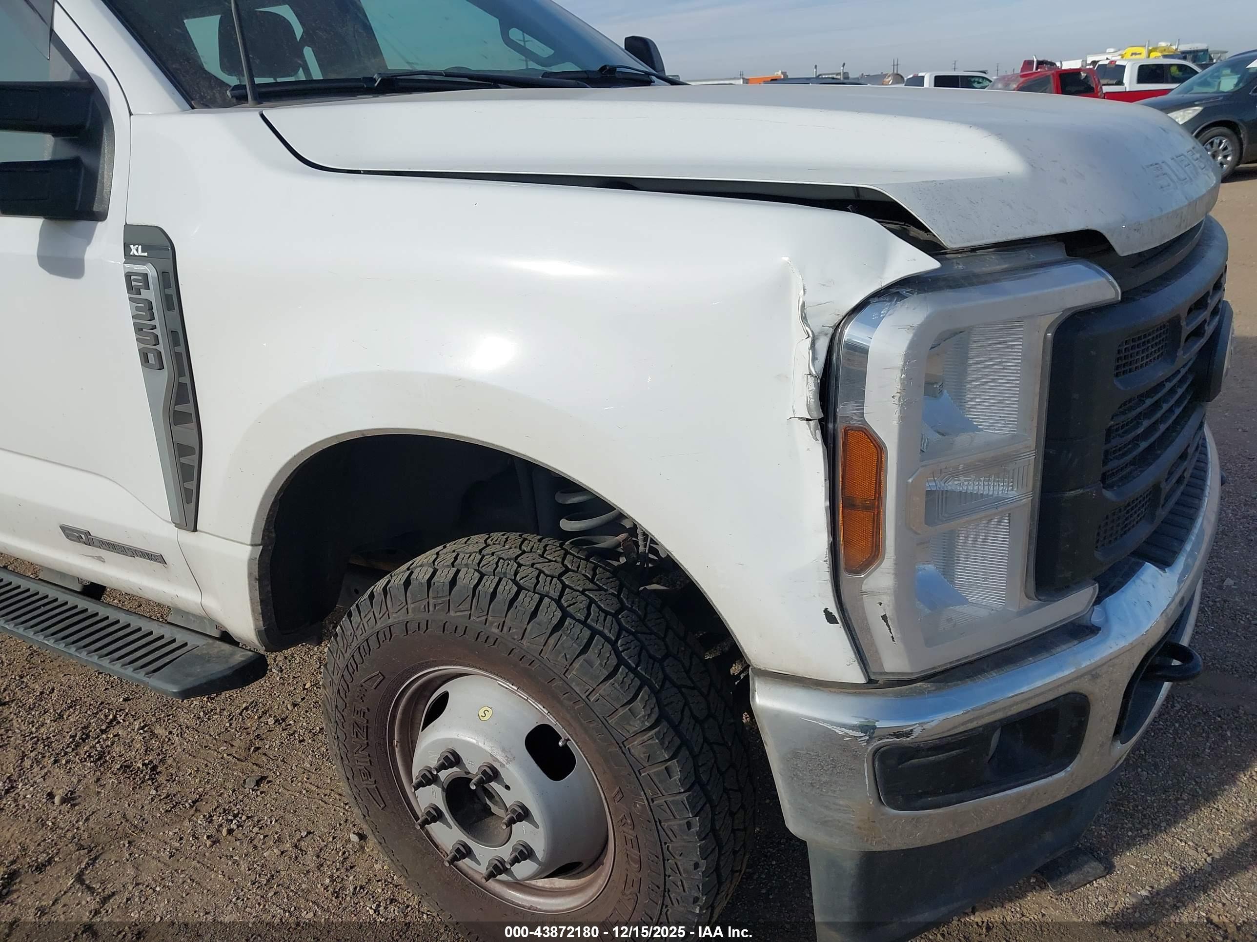FORD F-350 image 6