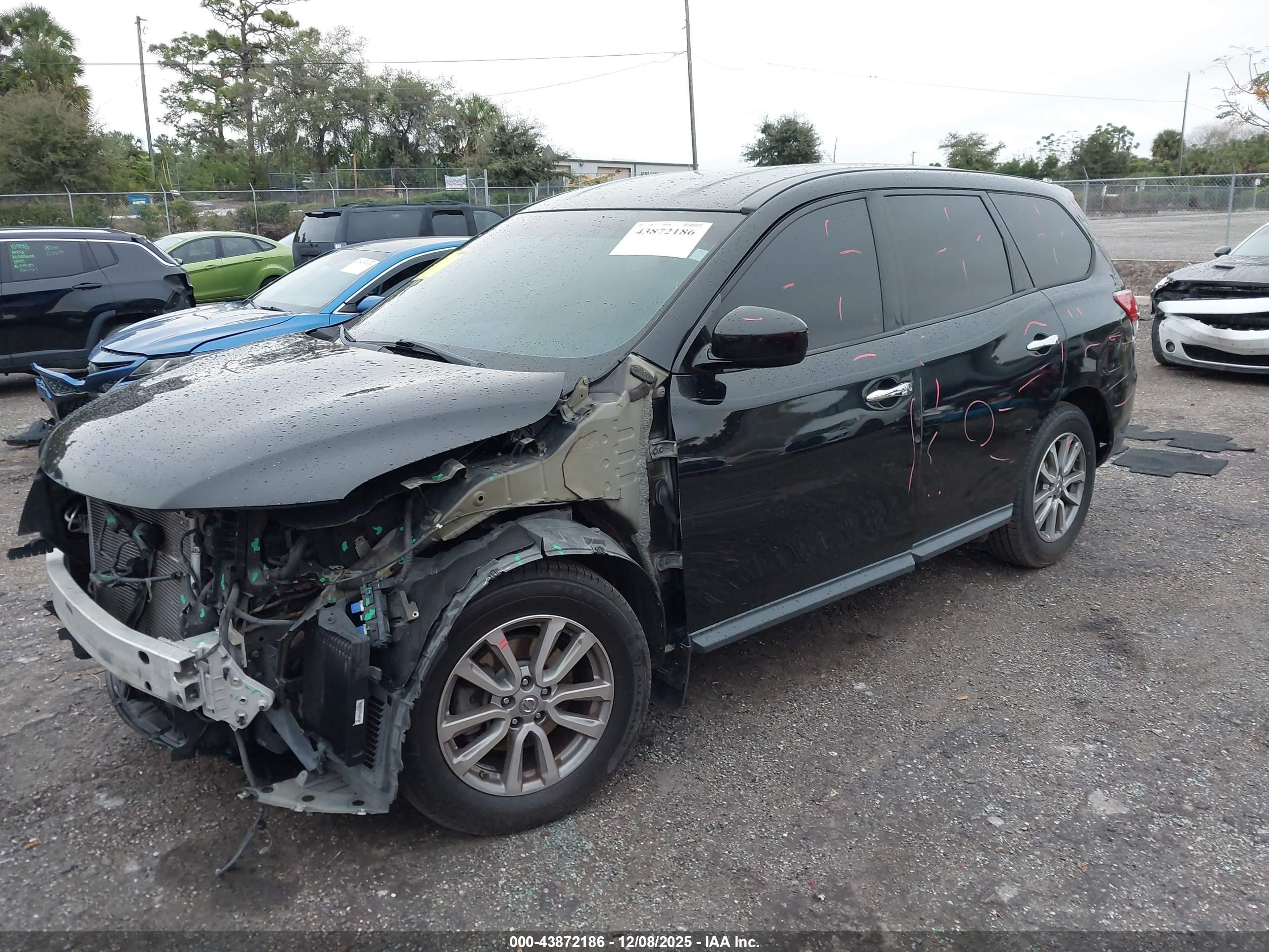 NISSAN PATHFINDER image 2