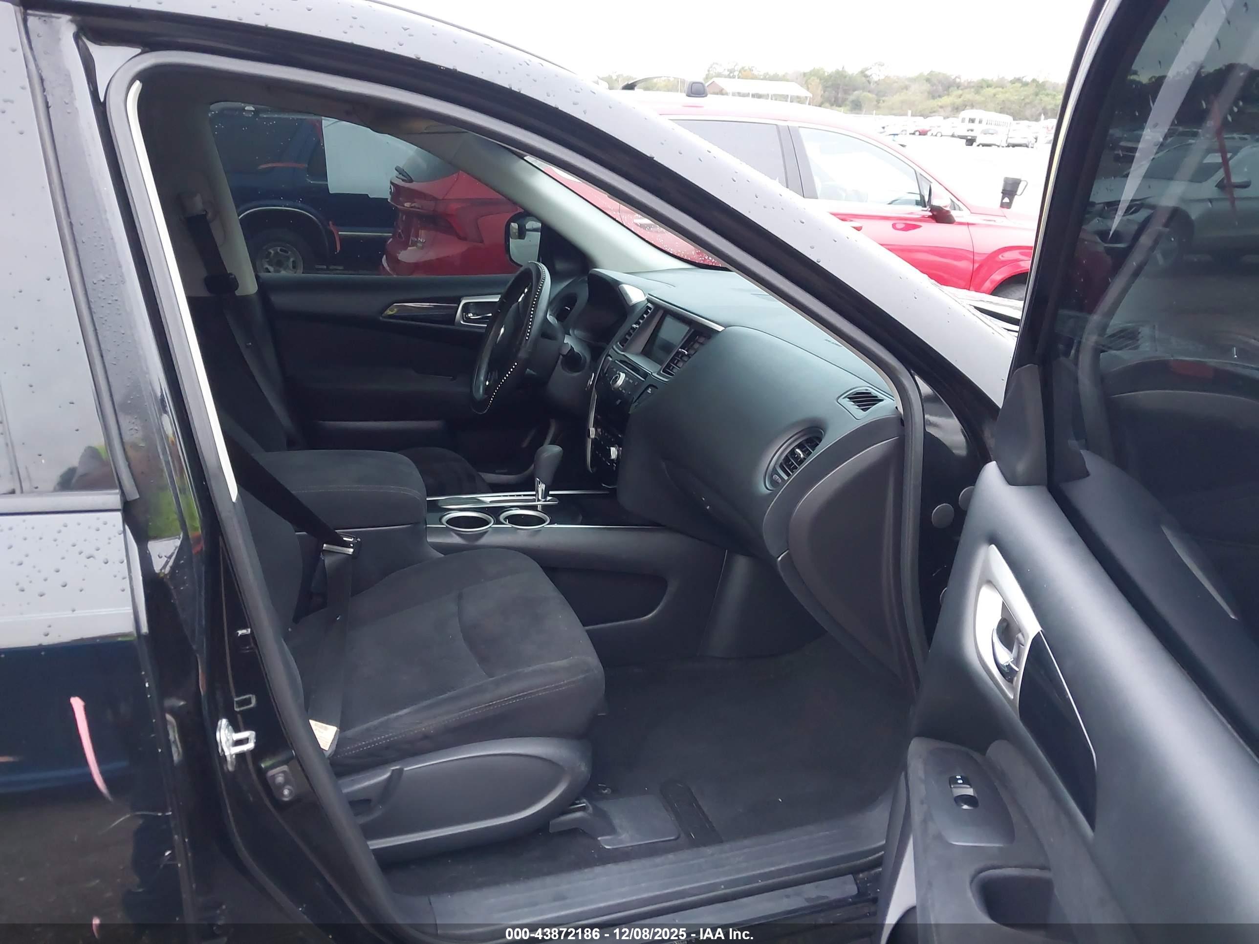 NISSAN PATHFINDER image 5