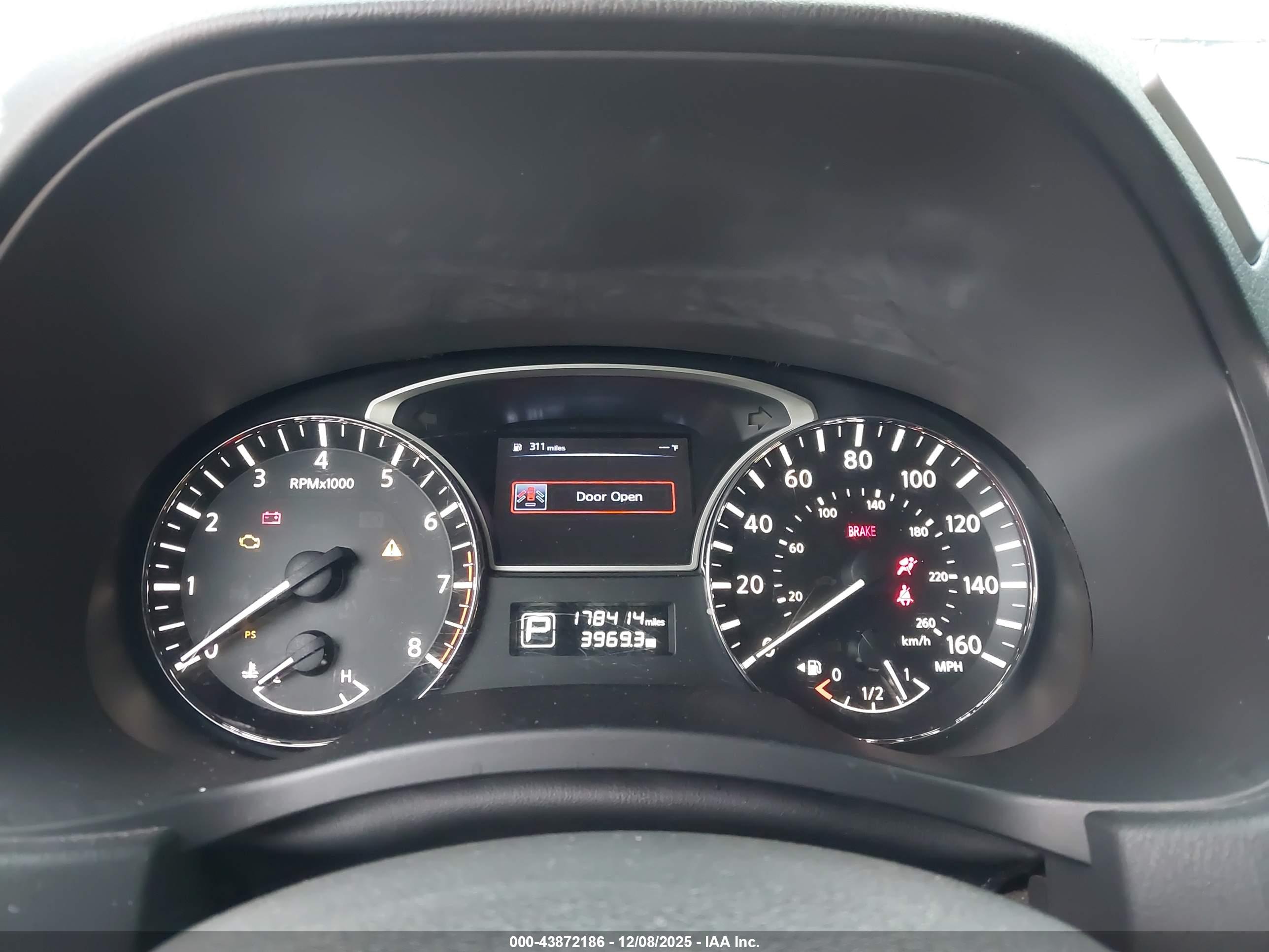 NISSAN PATHFINDER image 7