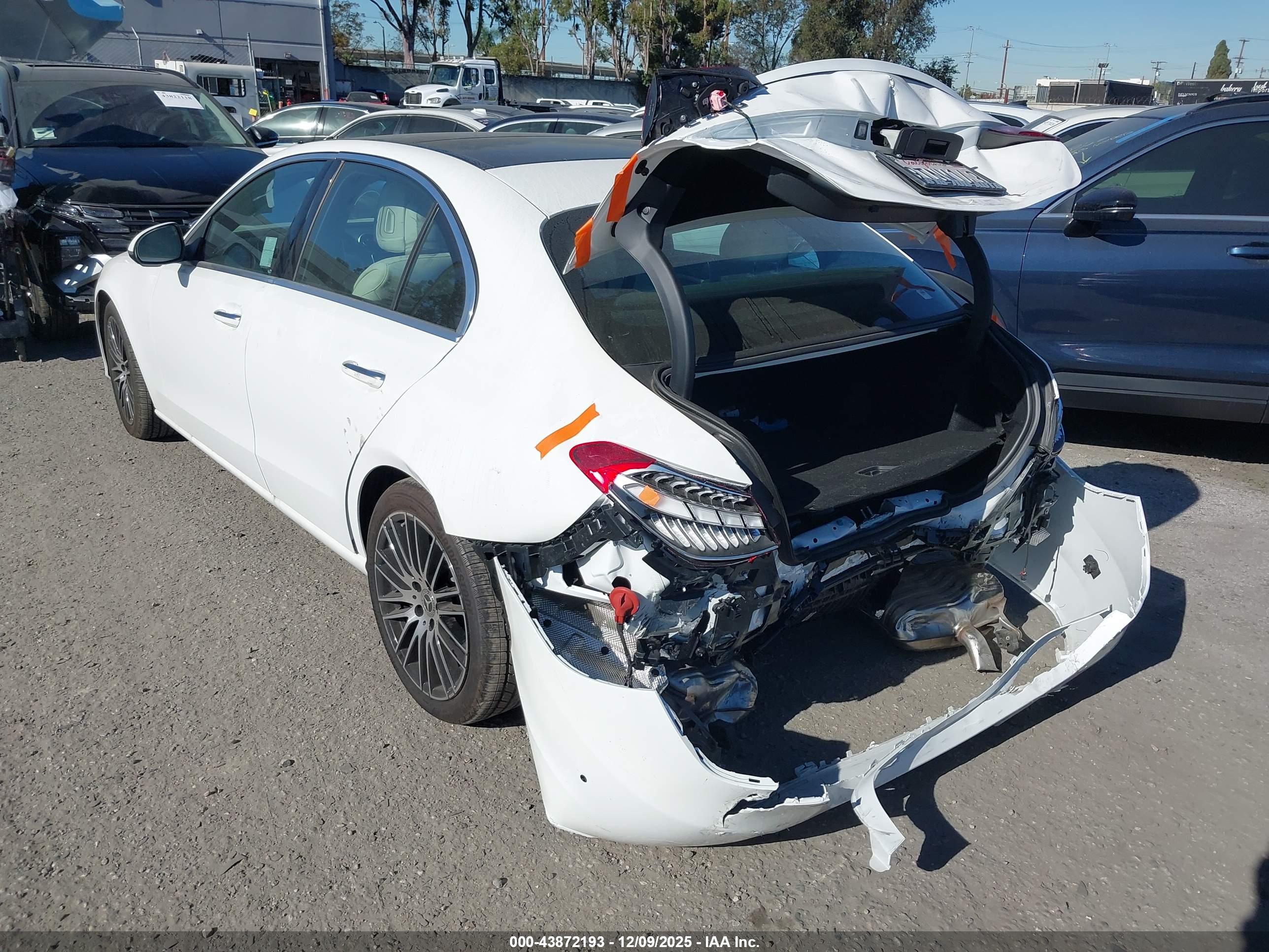 MERCEDES-BENZ C image 3