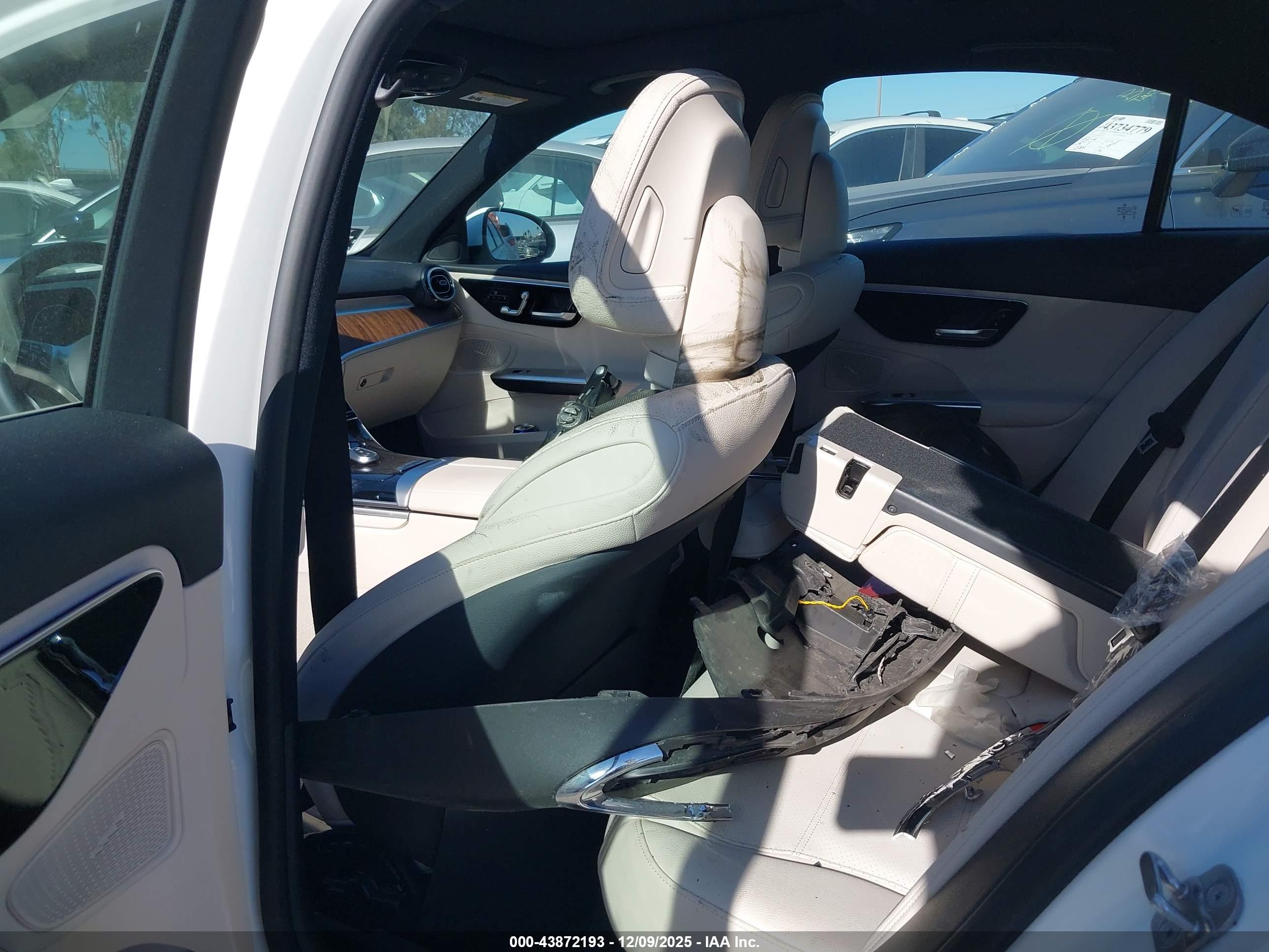 MERCEDES-BENZ C image 8