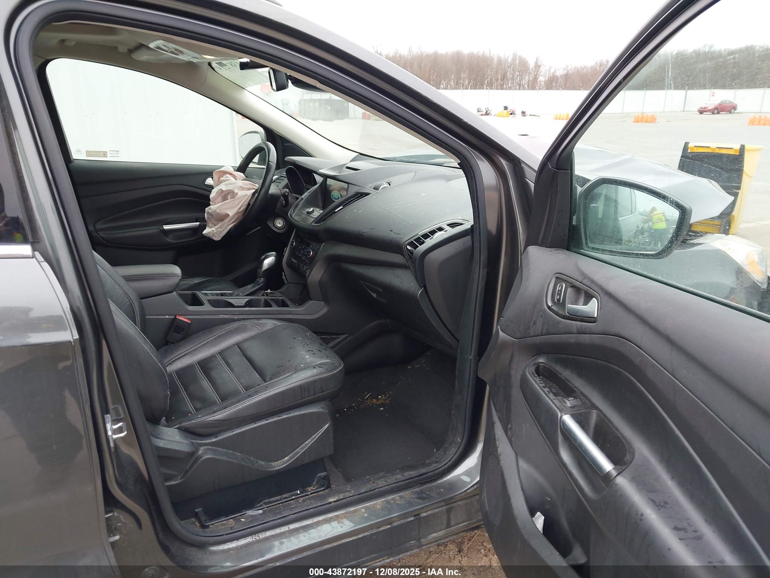 FORD ESCAPE image 5