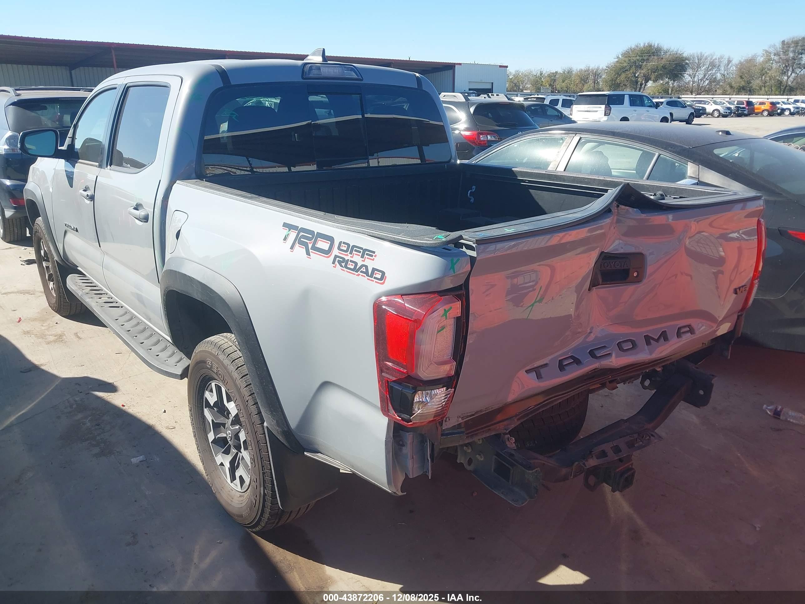 TOYOTA TACOMA image 3