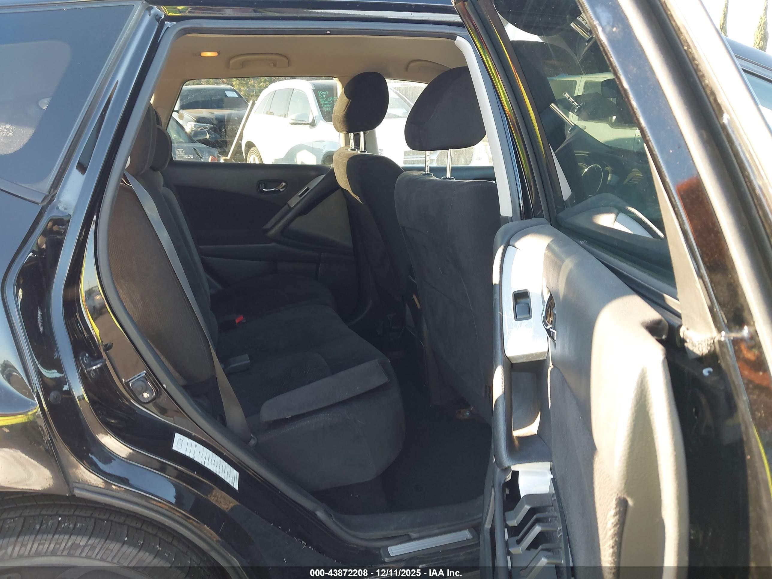 NISSAN MURANO image 8