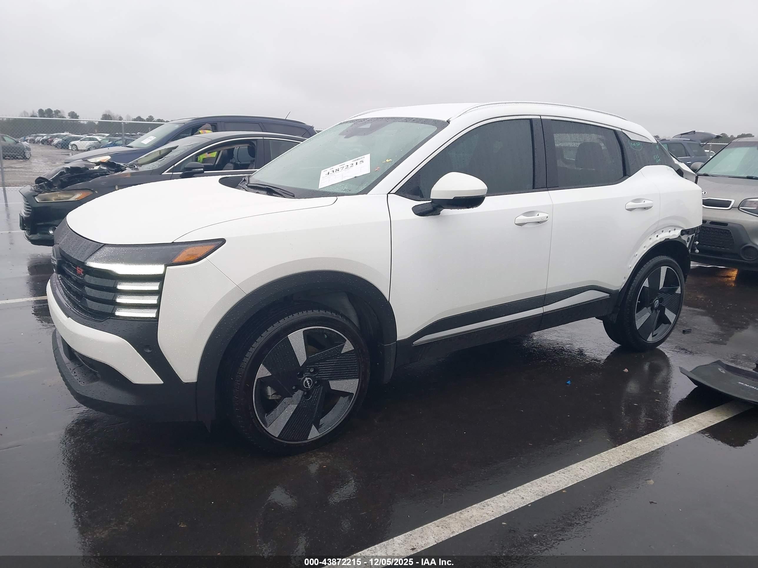 NISSAN KICKS image 2