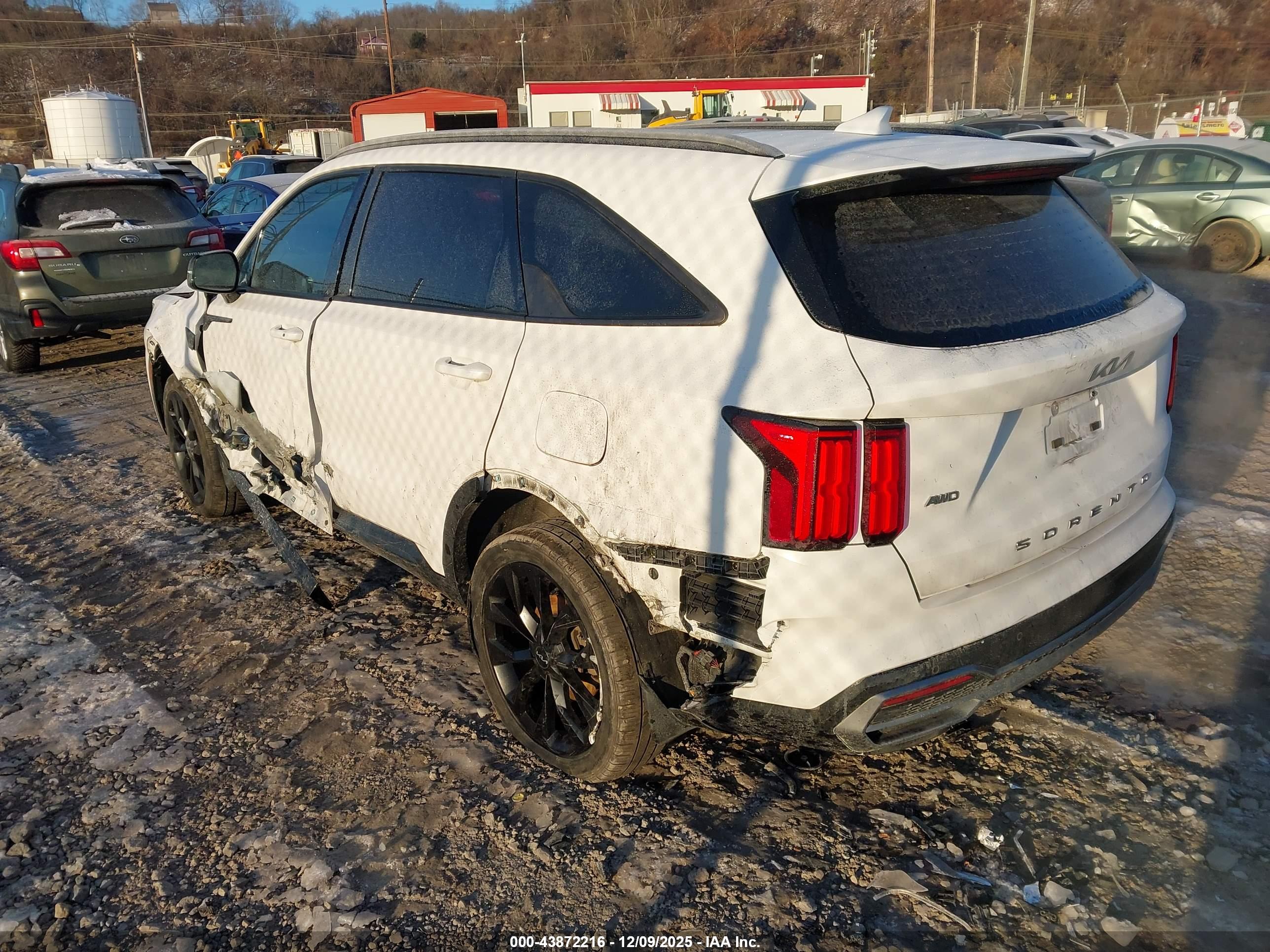 KIA SORENTO image 3