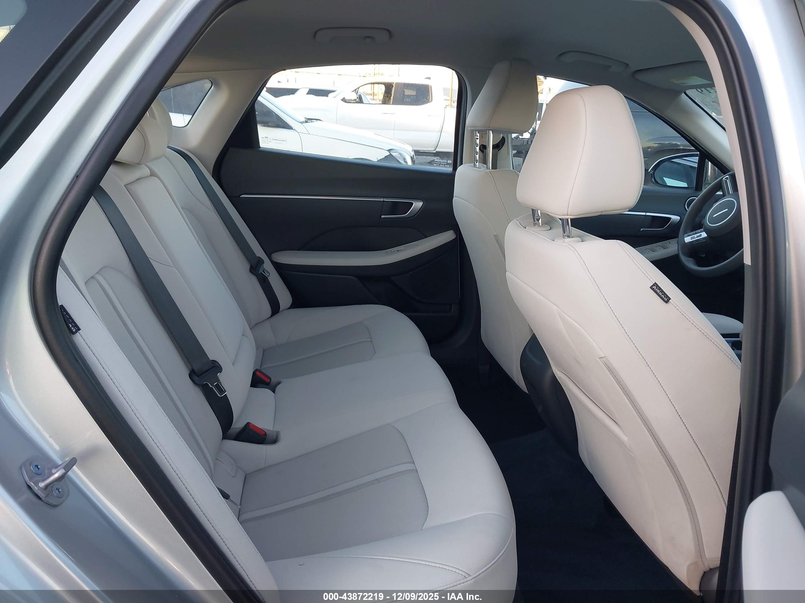 HYUNDAI SONATA image 8