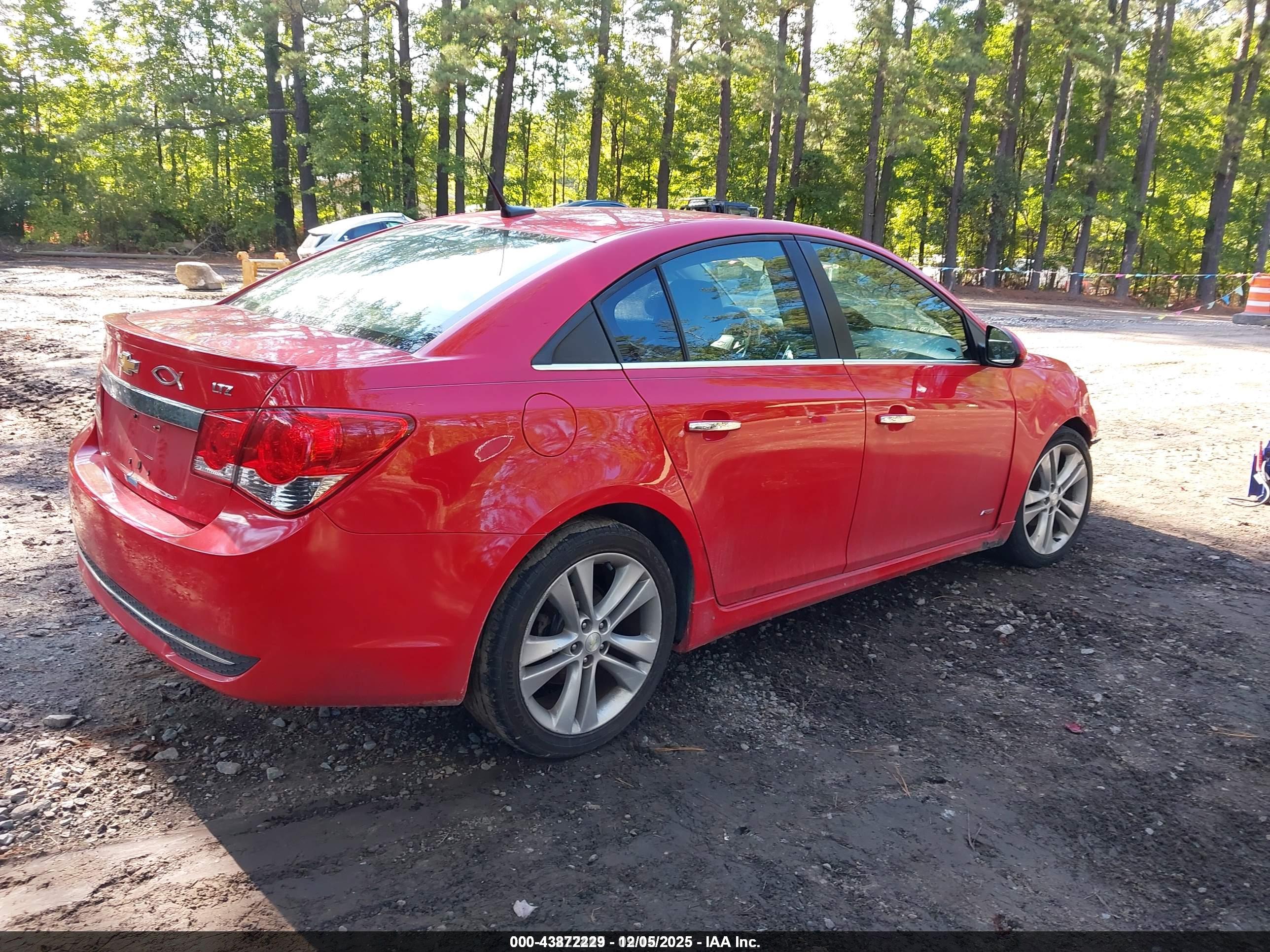 CHEVROLET CRUZE image 4