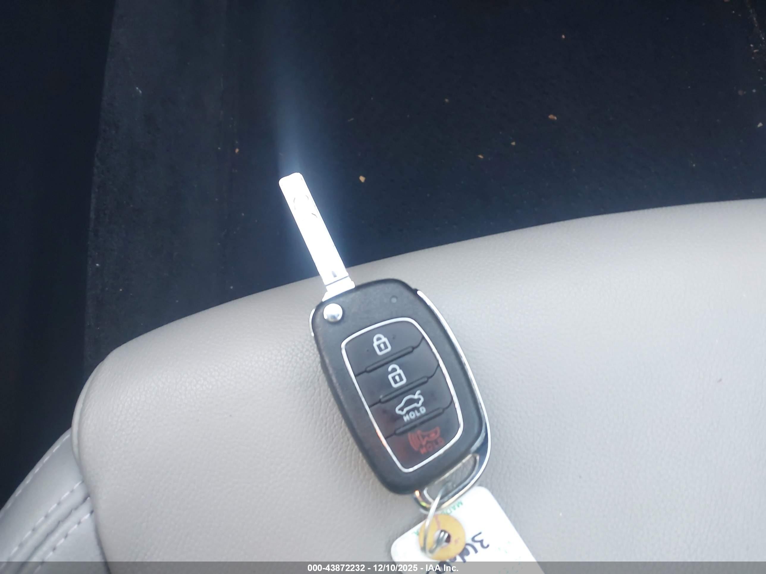 HYUNDAI SONATA image 11