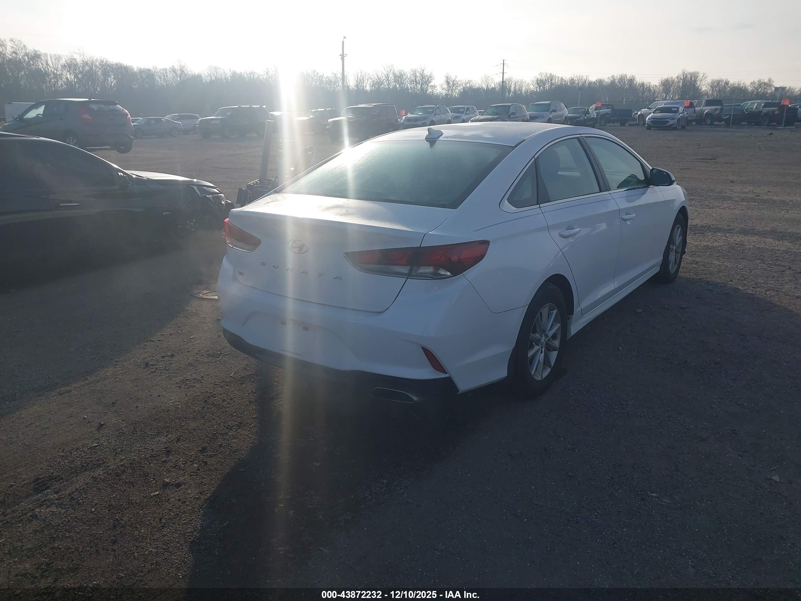 HYUNDAI SONATA image 4
