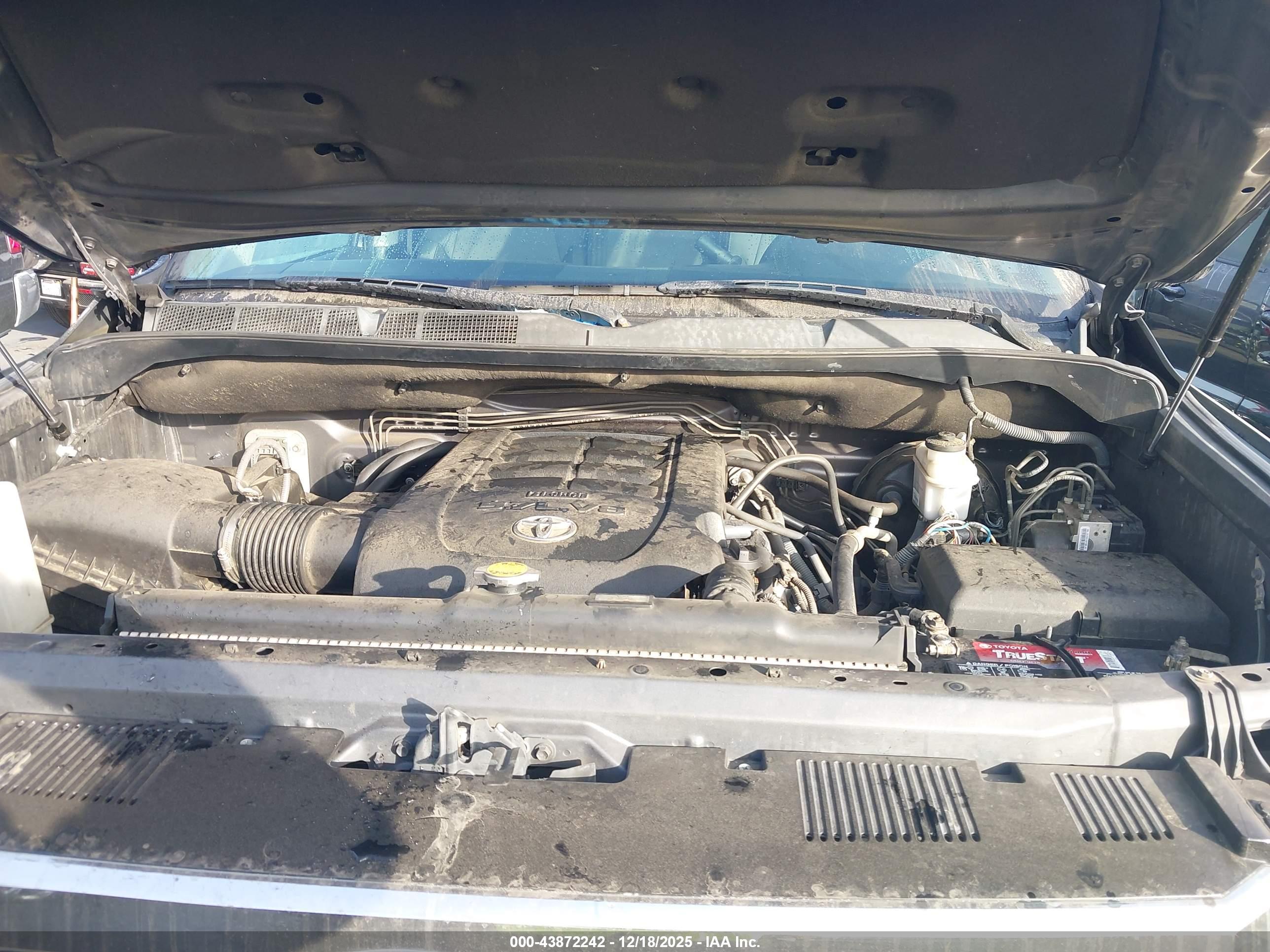 TOYOTA TUNDRA image 10