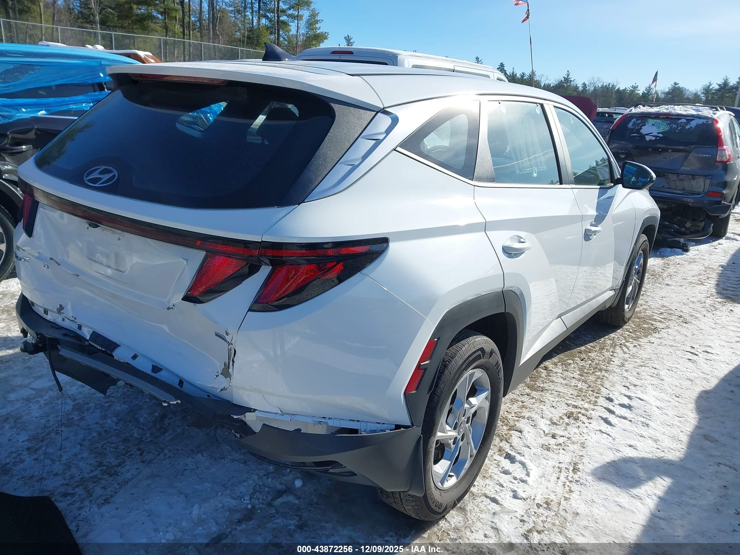 HYUNDAI TUCSON image 4