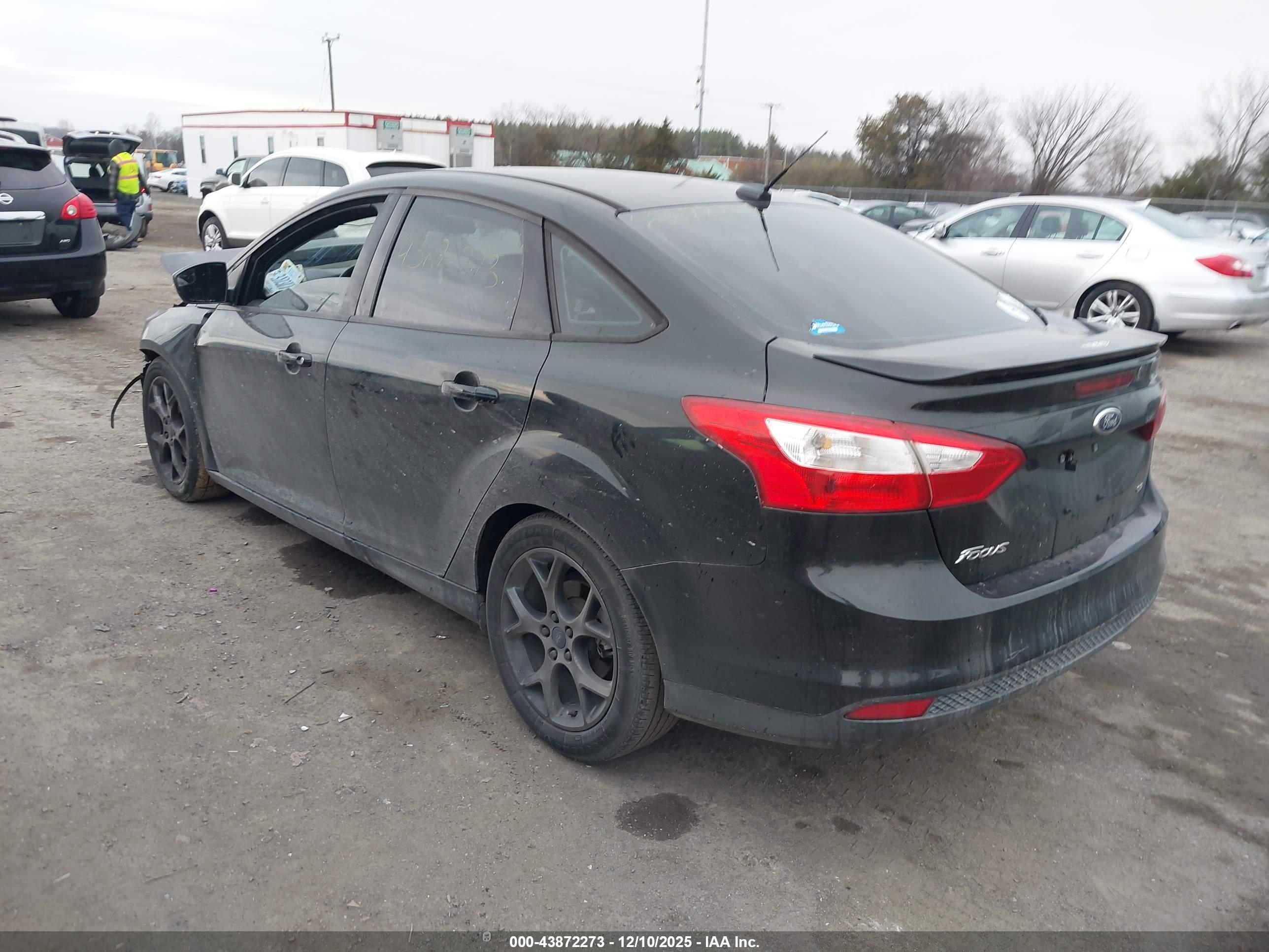 FORD FOCUS image 3