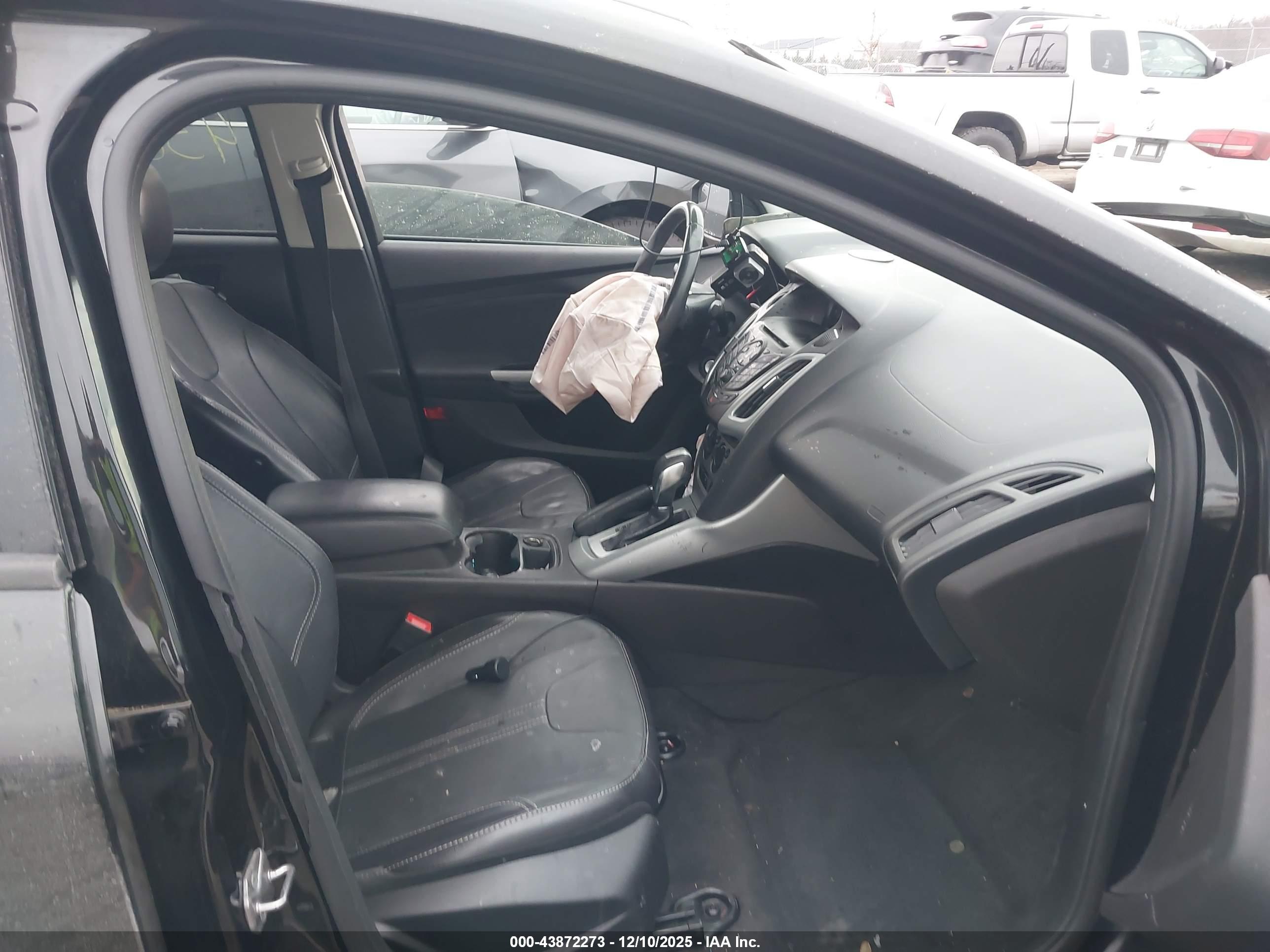 FORD FOCUS image 5