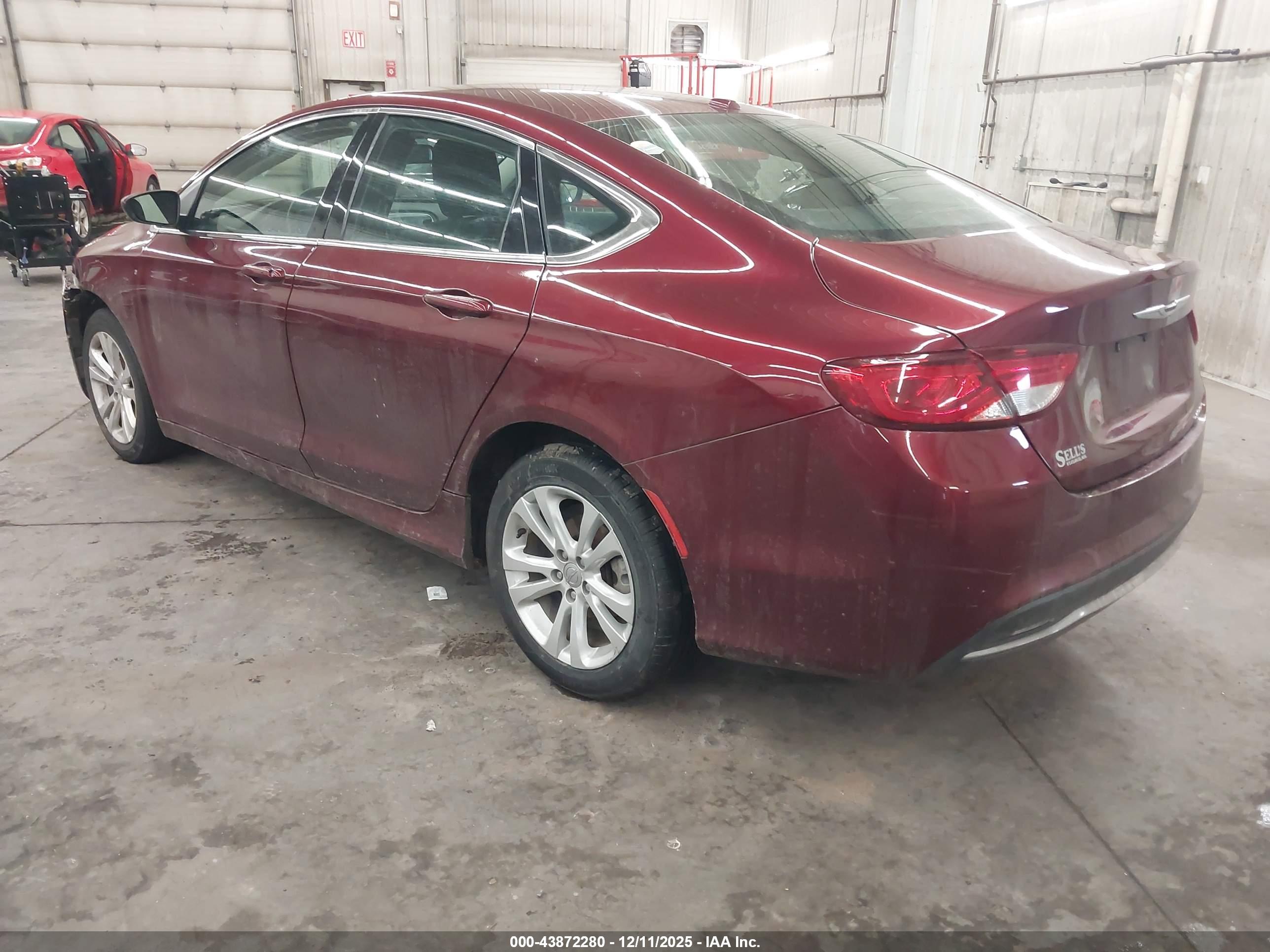 CHRYSLER 200 image 3