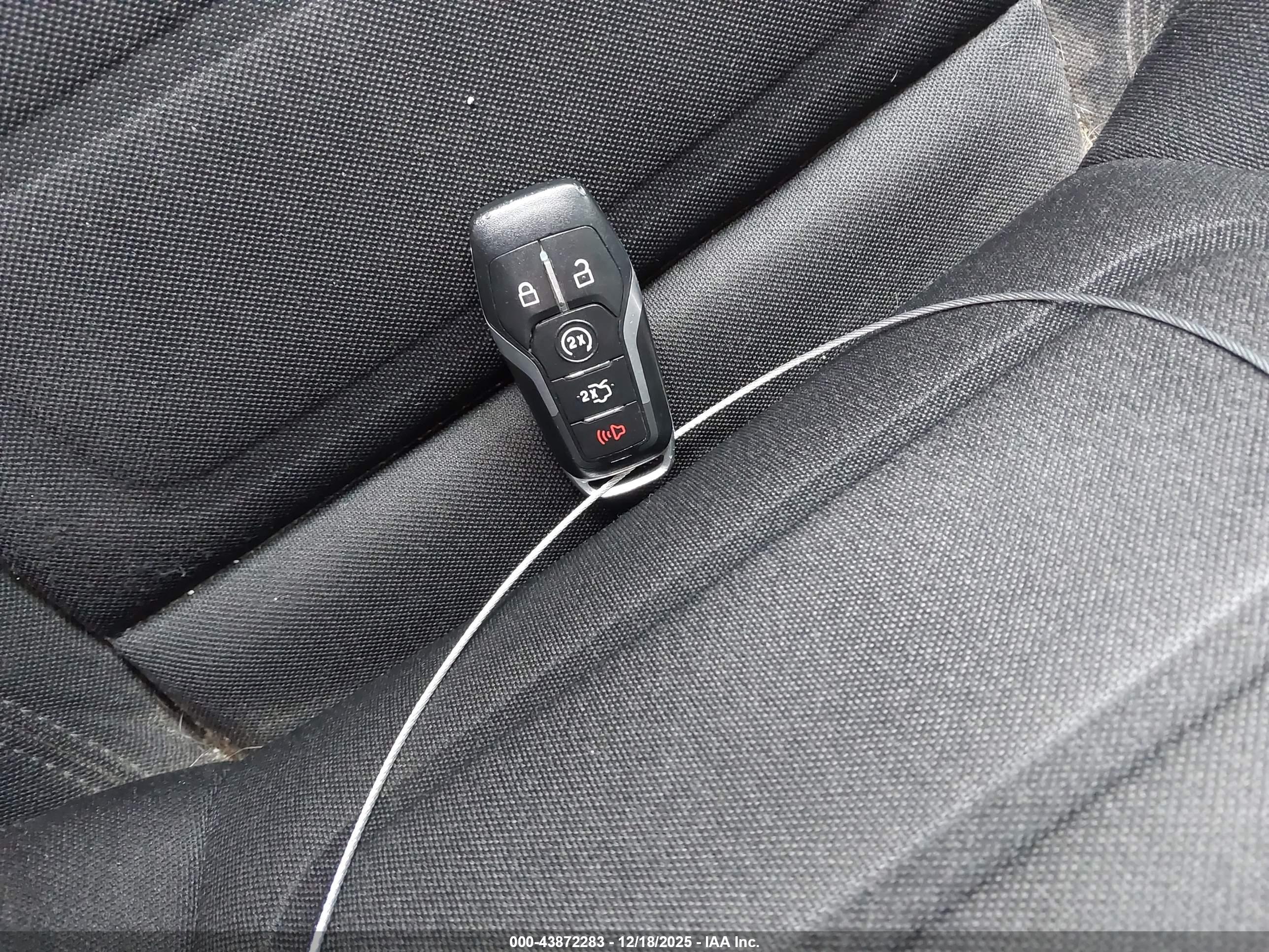 FORD FUSION image 11