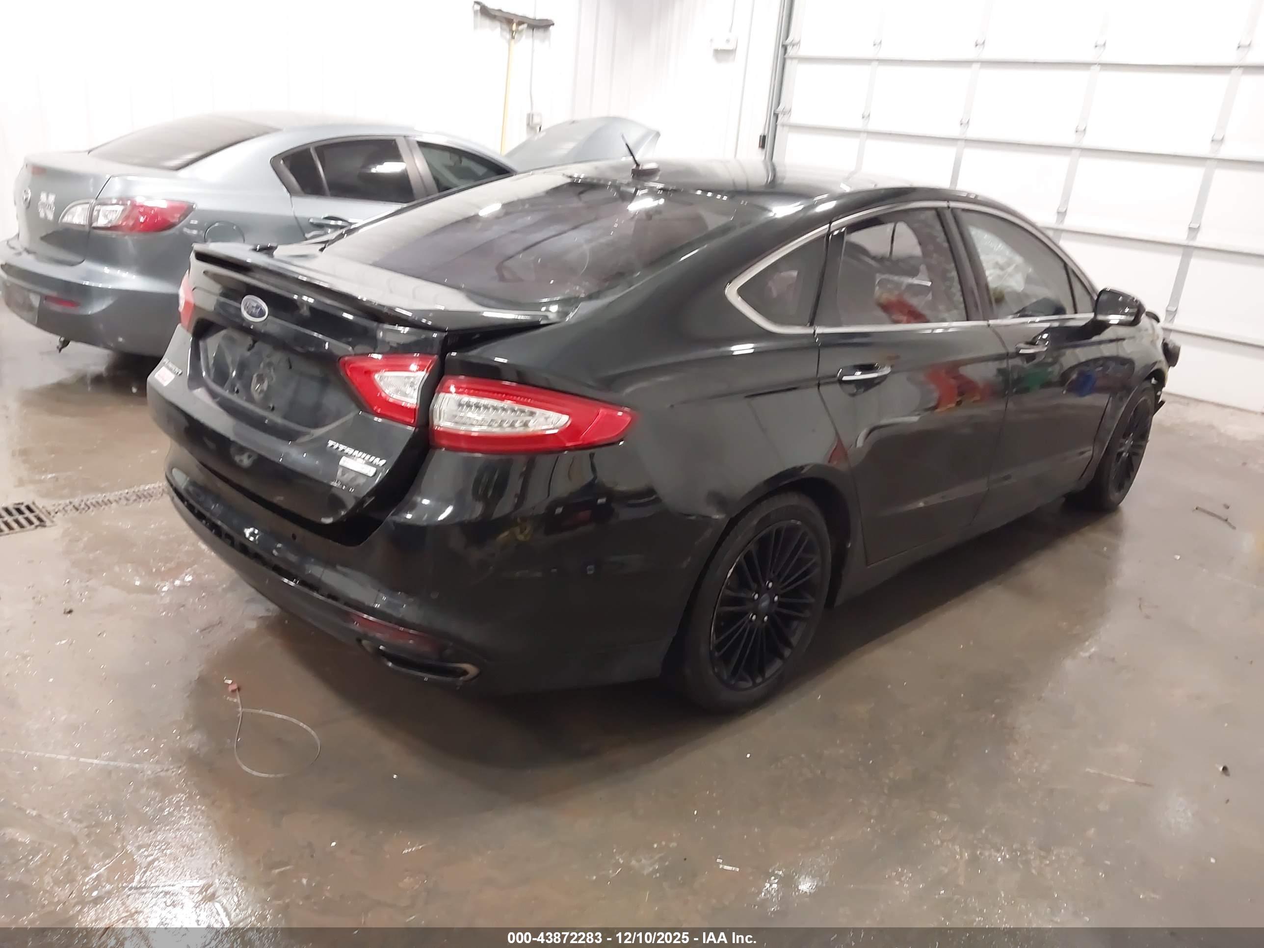 FORD FUSION image 4