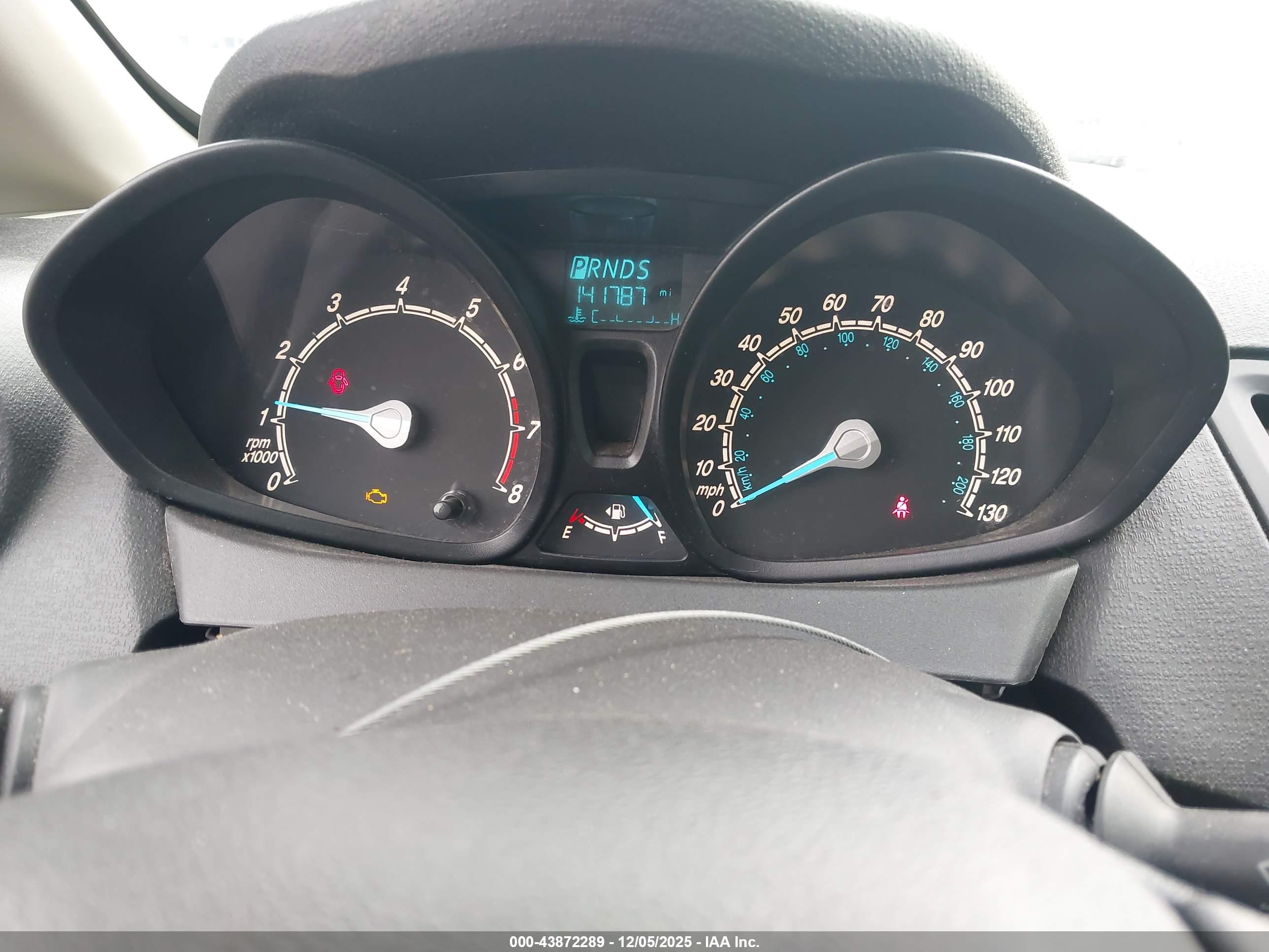 FORD FIESTA image 7