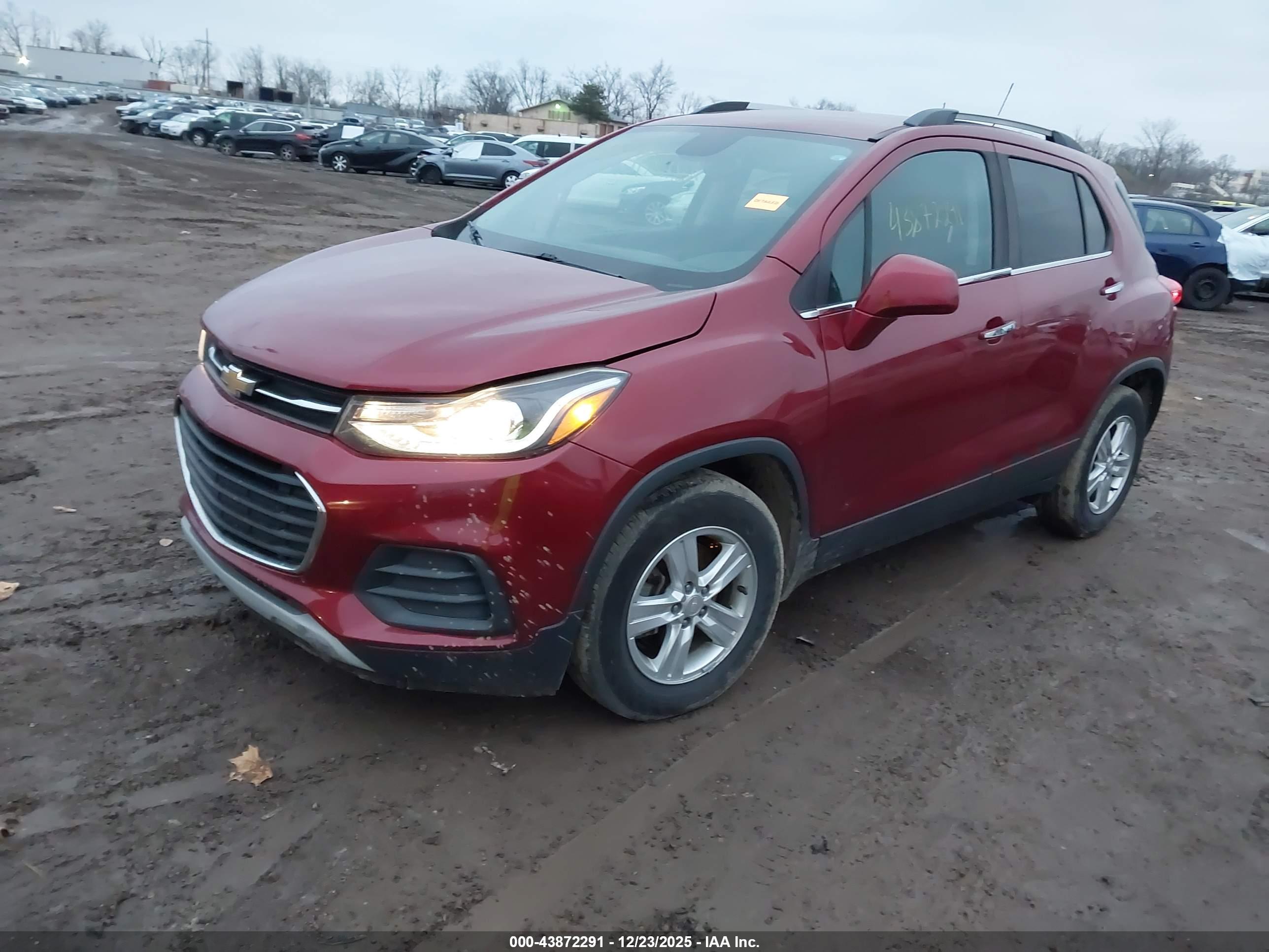 CHEVROLET TRAX image 2