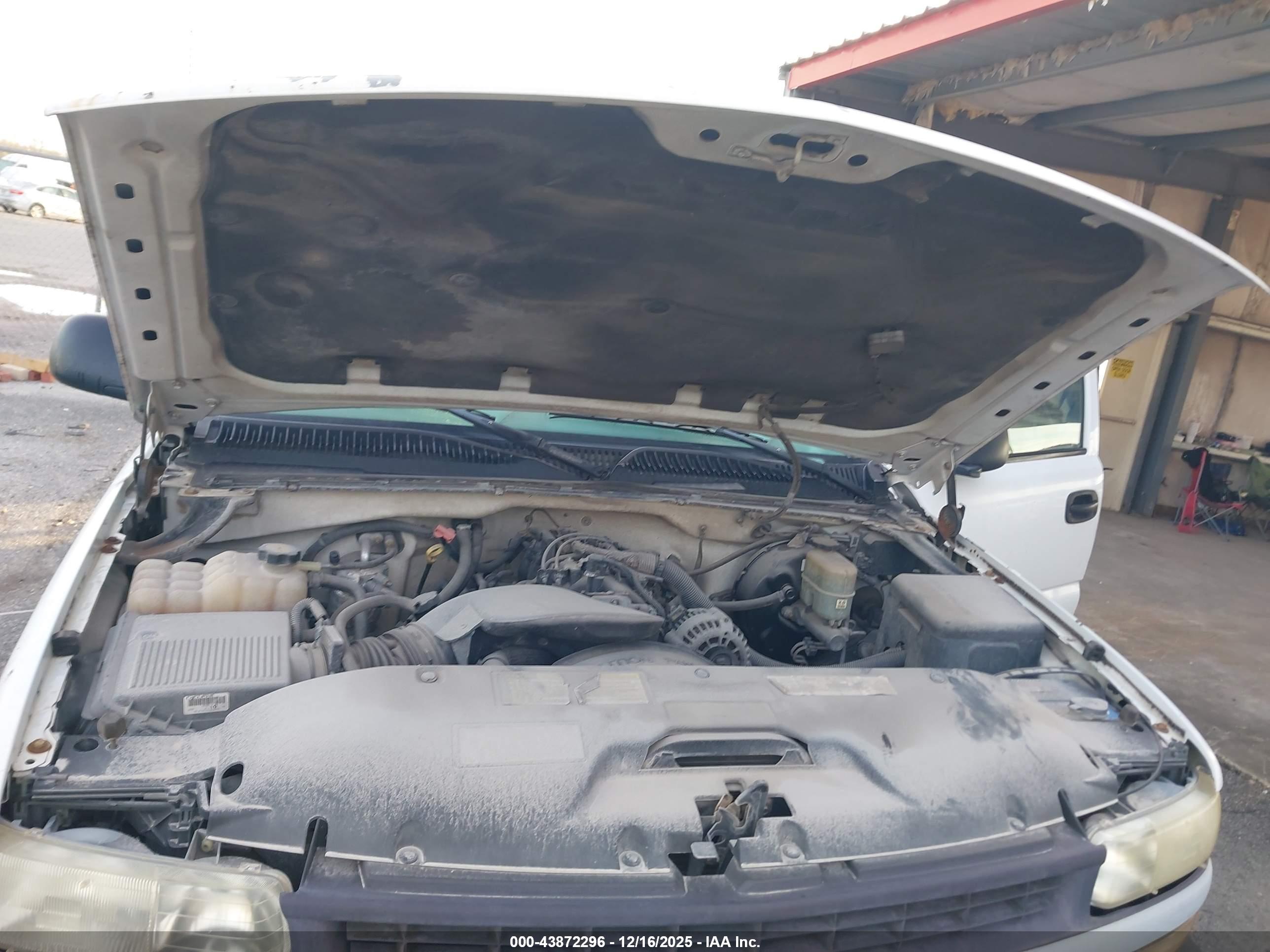CHEVROLET SILVERADO image 10
