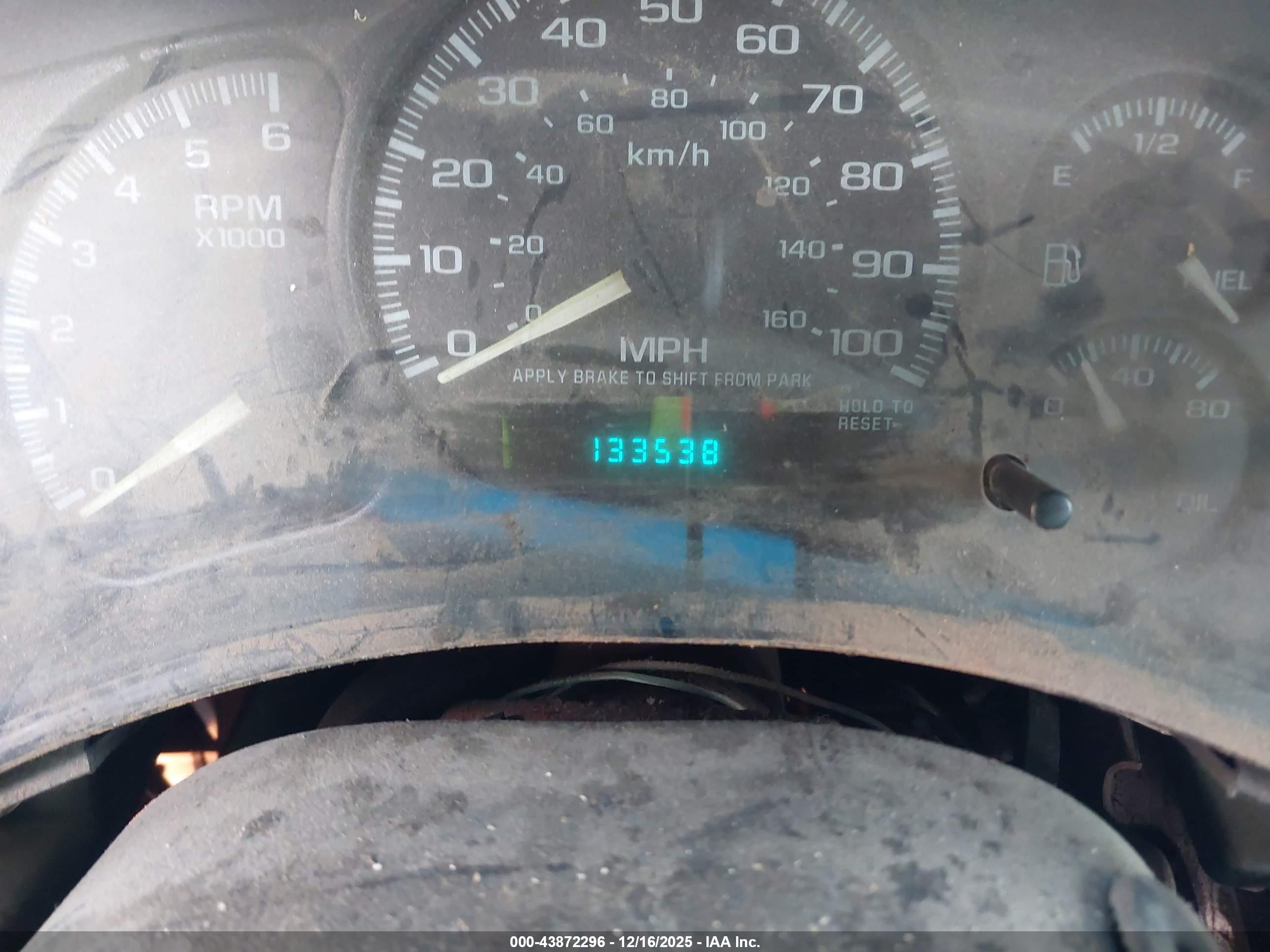 CHEVROLET SILVERADO image 7