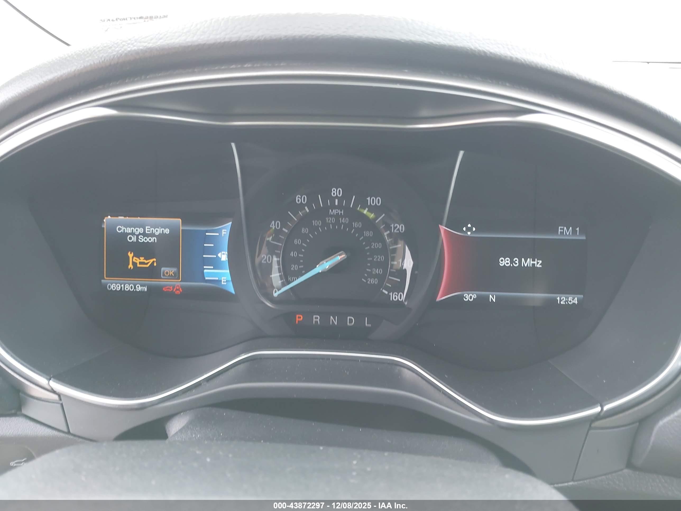 FORD FUSION image 7