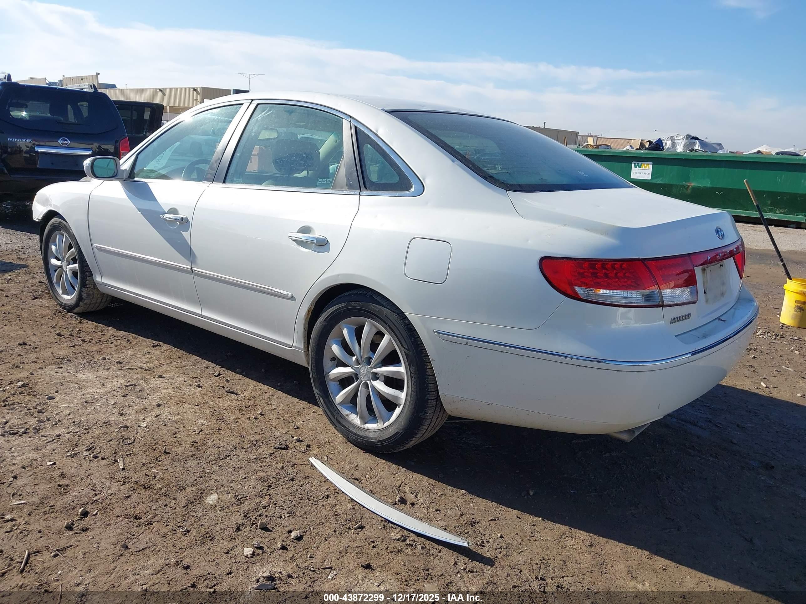 HYUNDAI AZERA image 3